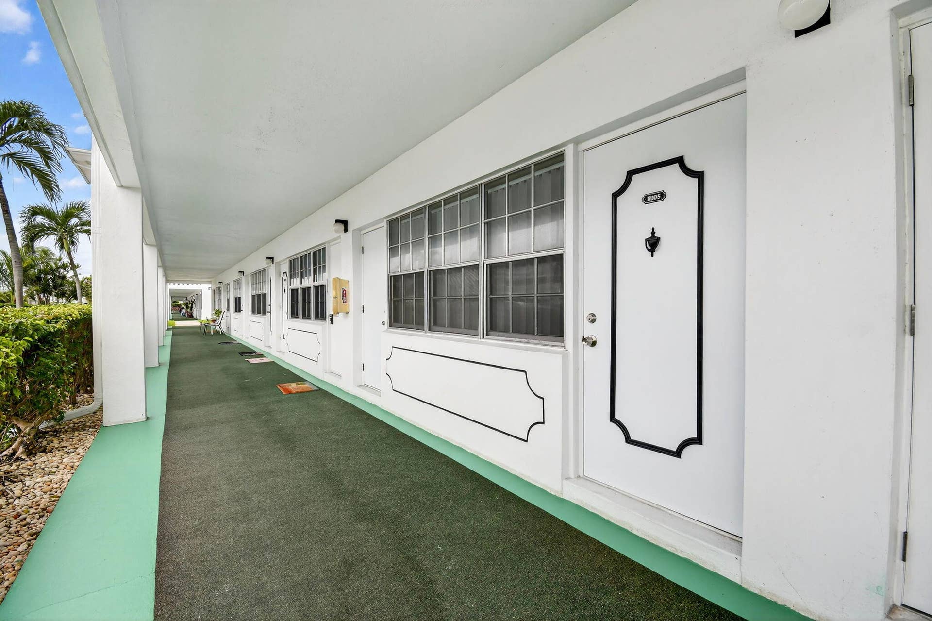 5203 NE 24th Terrace, #B105, Fort Lauderdale, FL 33308 Catwalk
