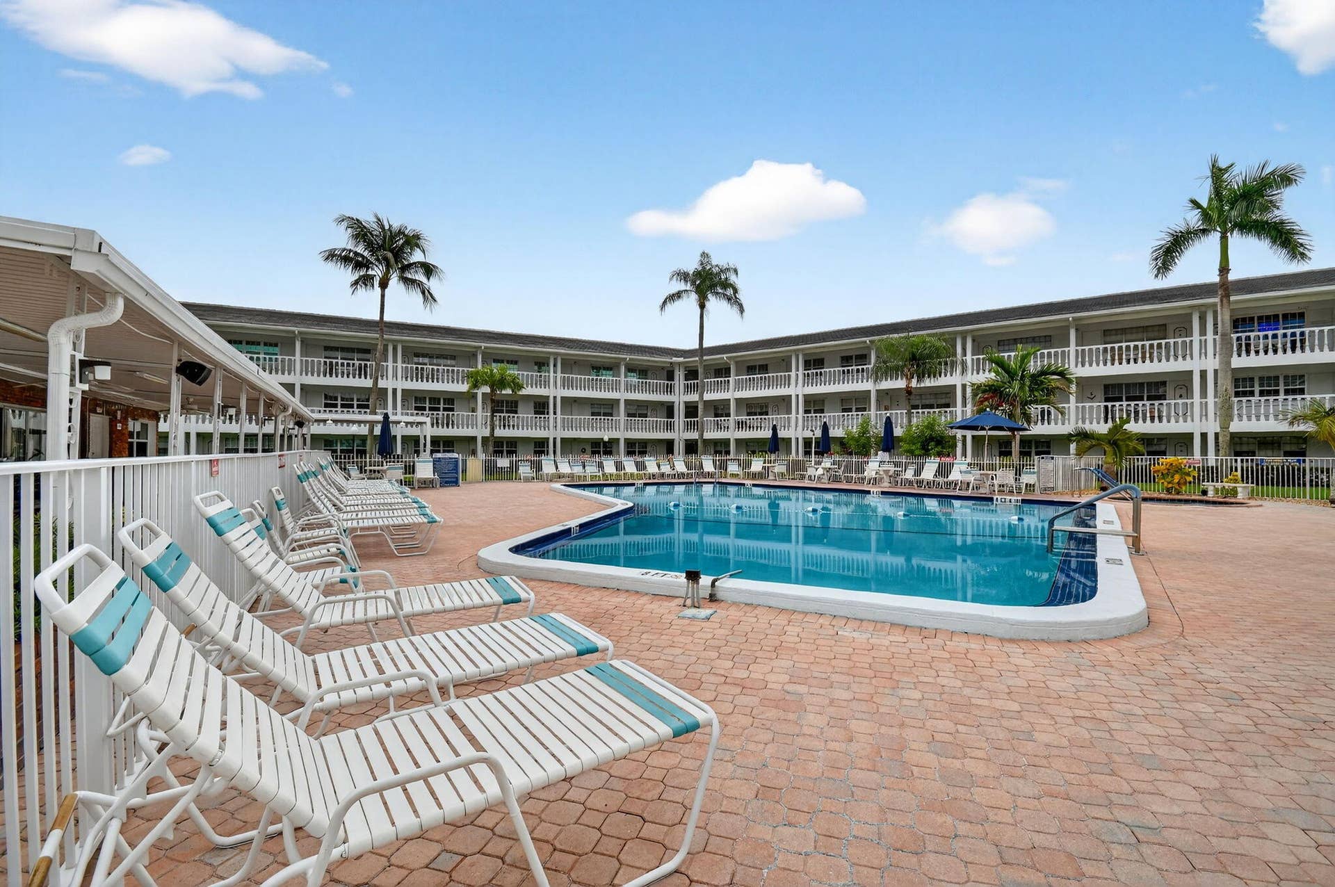5203 NE 24th Terrace, #B105, Fort Lauderdale, FL 33308 Pool