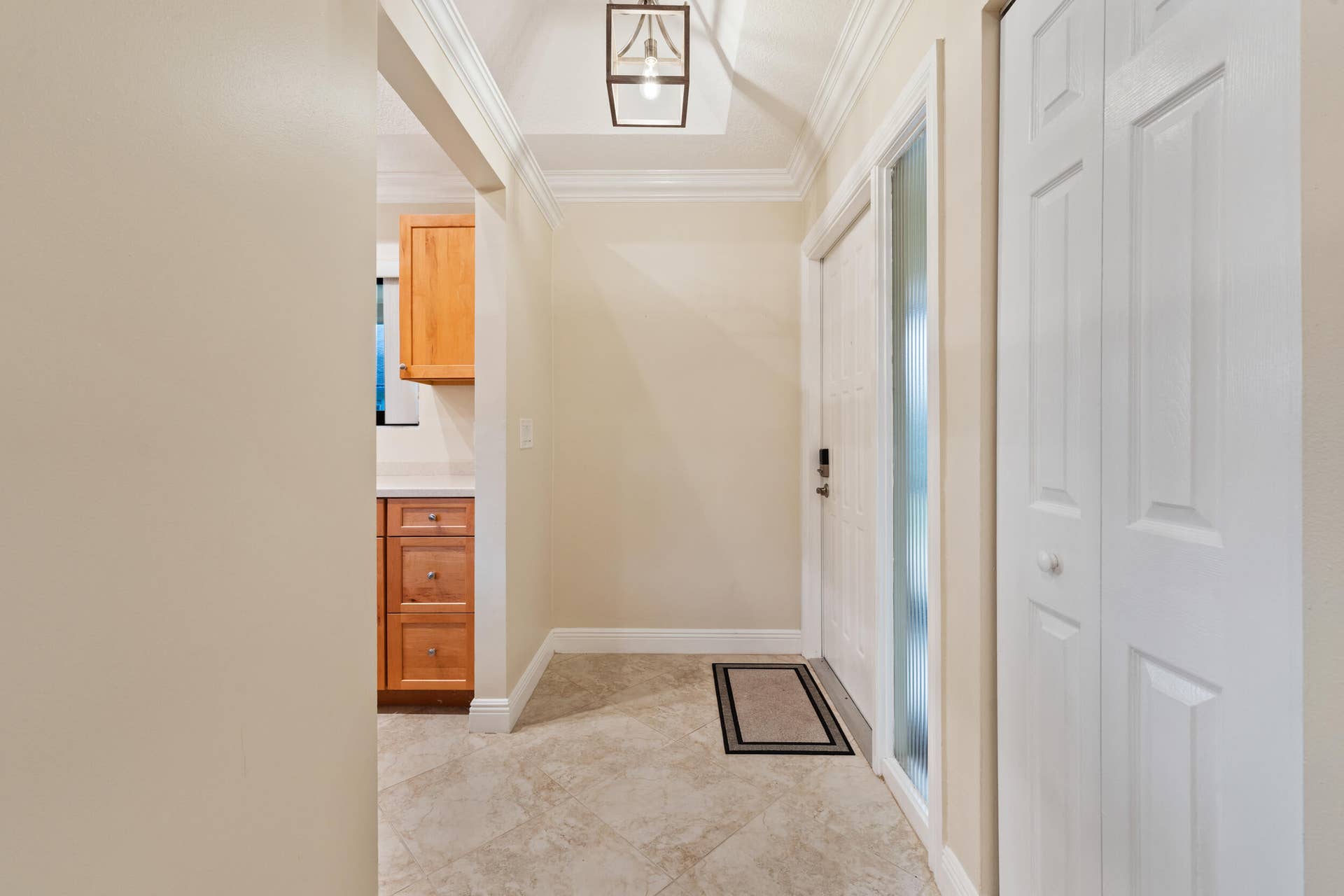 Hall to kitchen