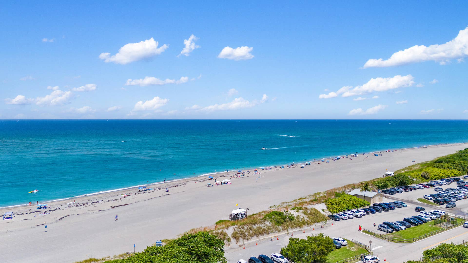 20 minutes from gorgeous Jupiter beach