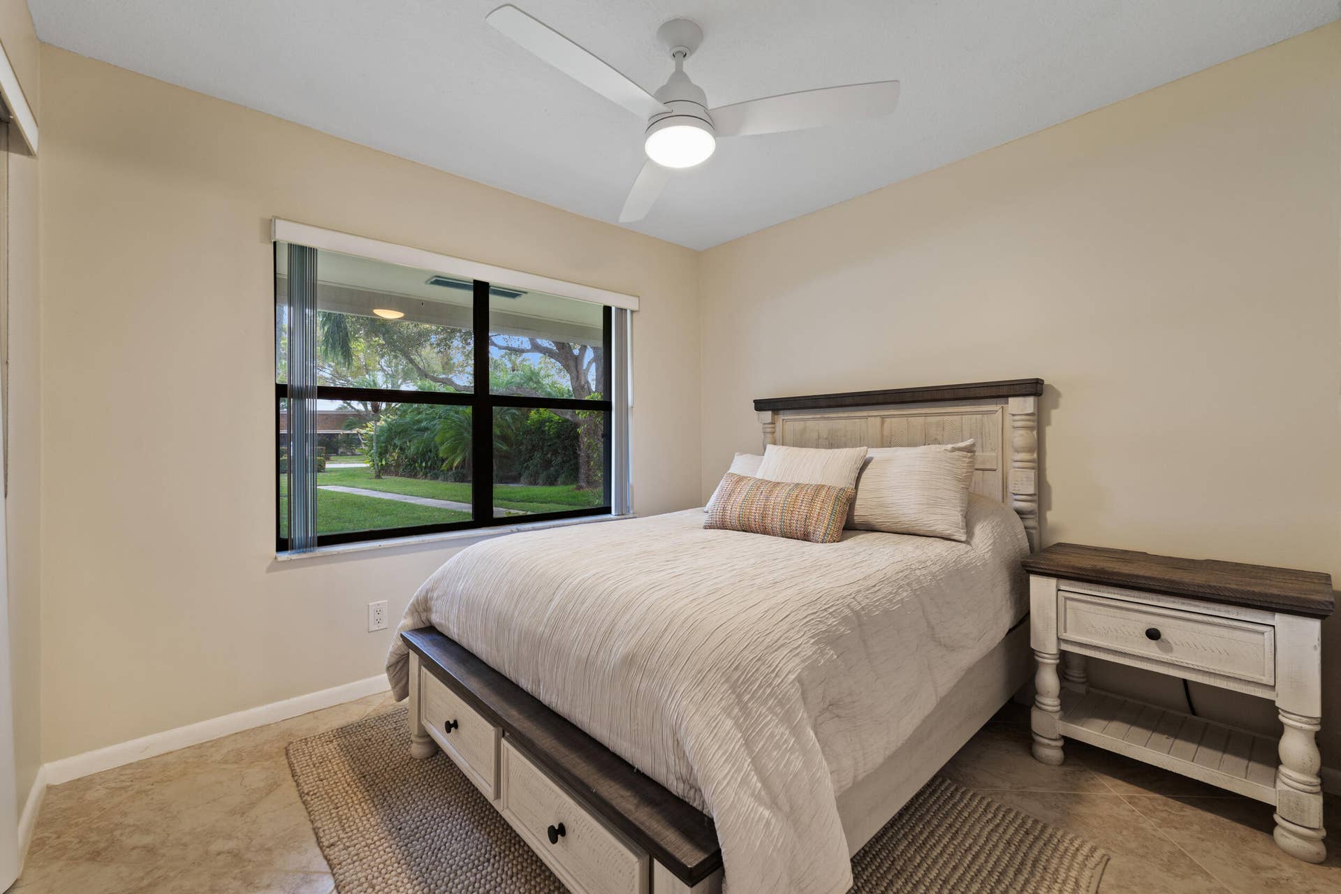 3rd bedroom or den