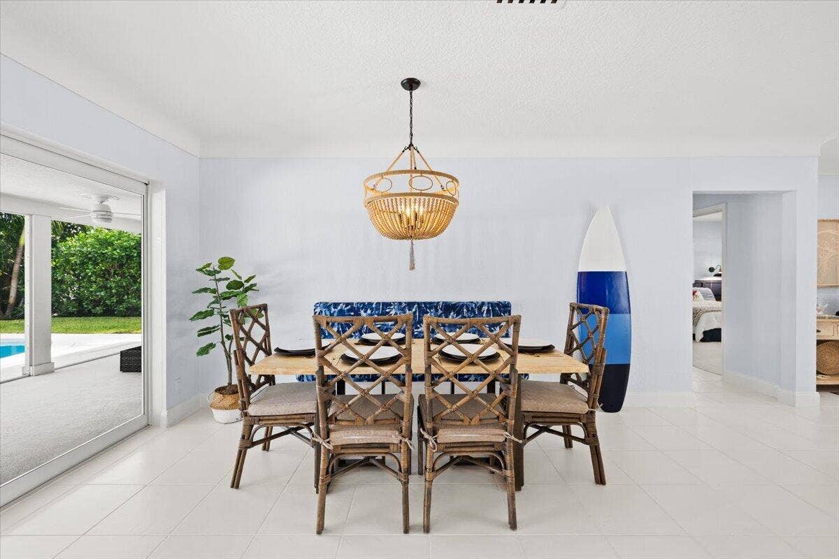 Dining Area | 11'11"  10'7"