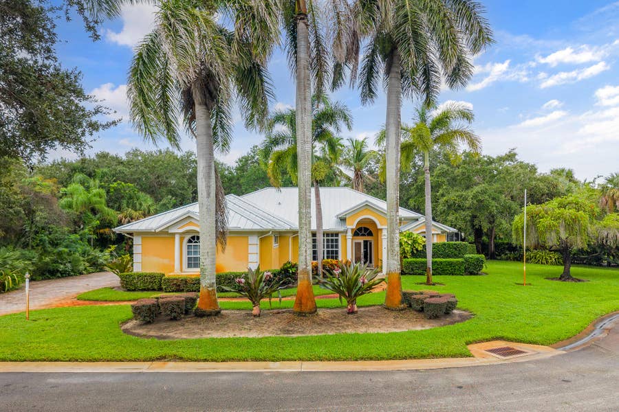 Property photo for 3650 SE SEA POINT Court, Stuart, FL