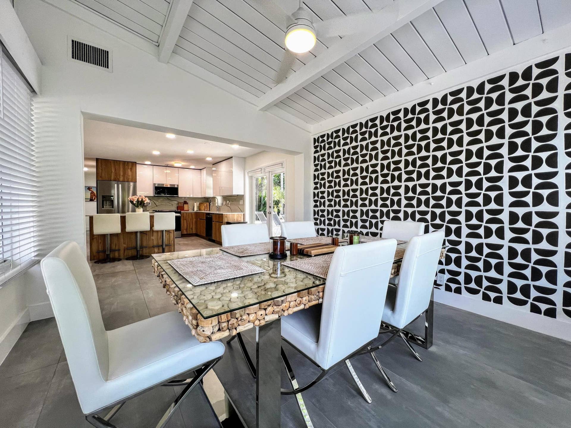 317 NW 26TH Court, Wilton Manors, FL 33311 IMG_1834