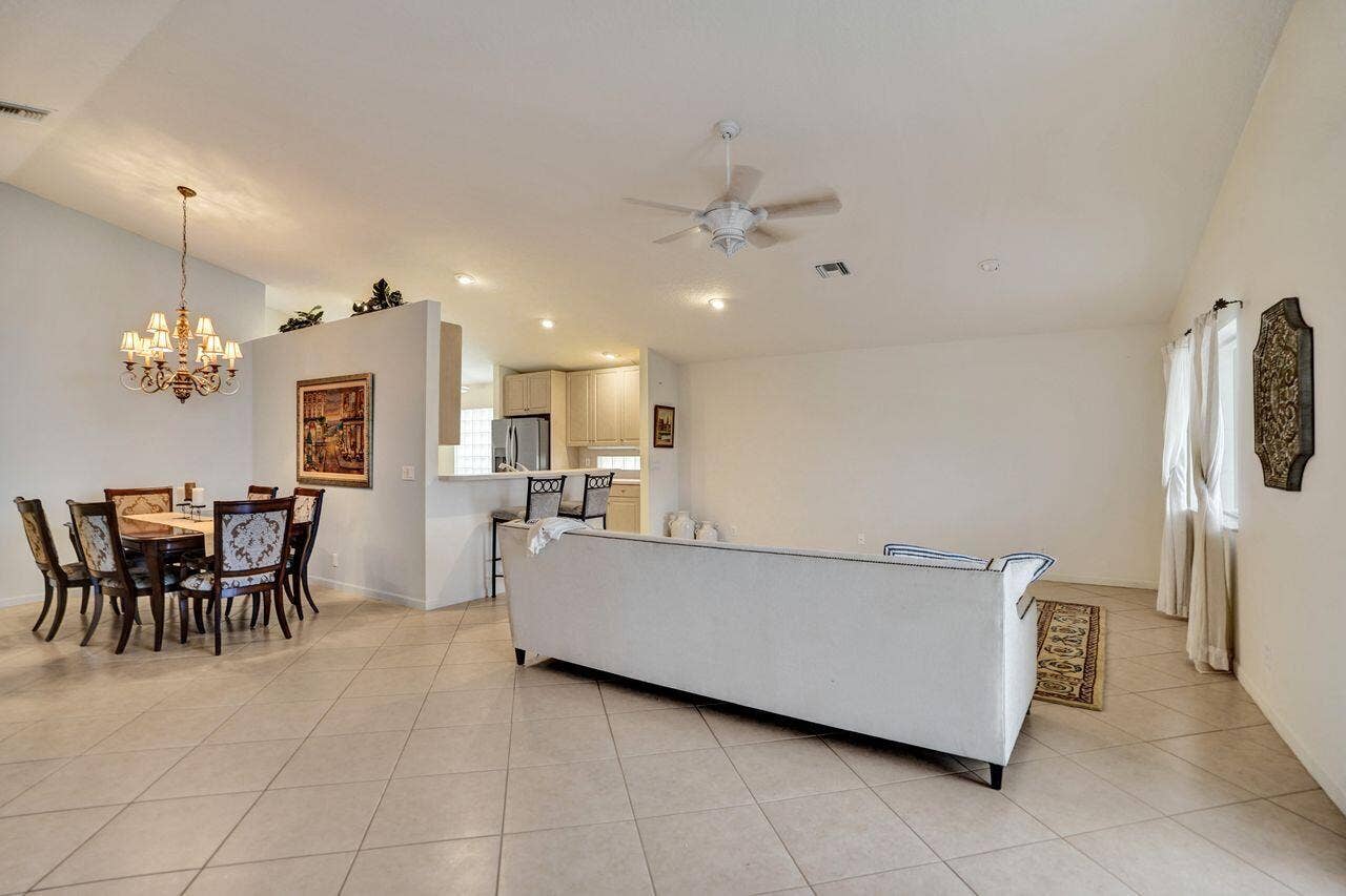 5303 Wycombe Avenue, Boynton Beach, FL 33437 DSC06570
