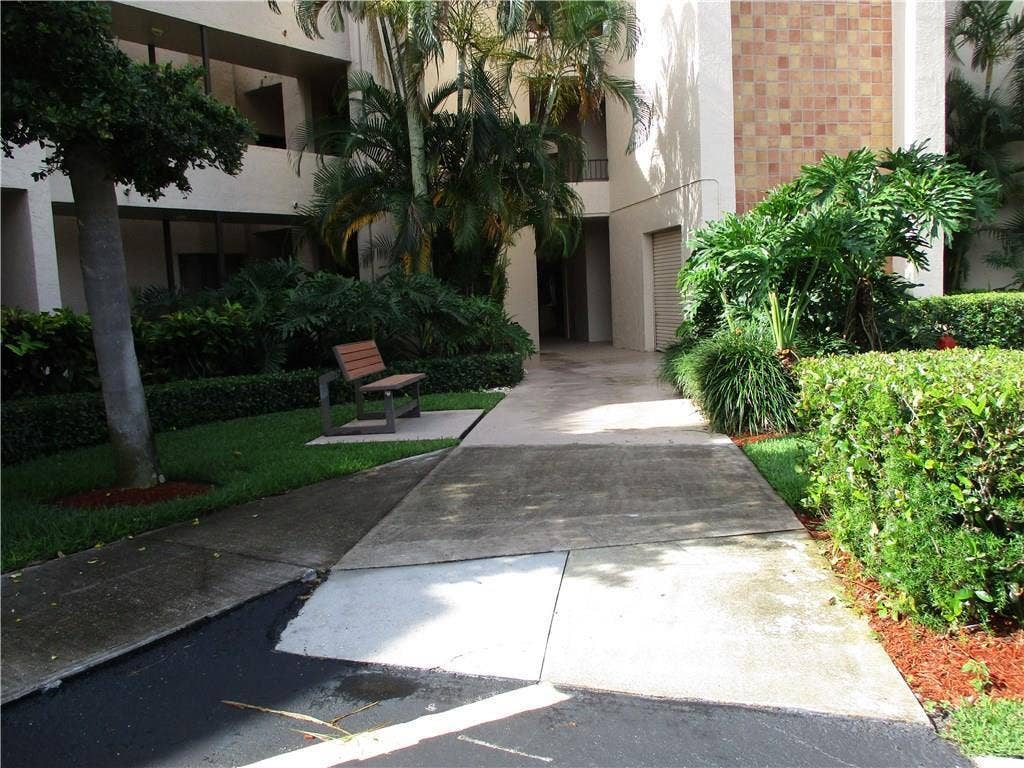 7472 La Paz Place, #203, Boca Raton, FL 33433 7472_2