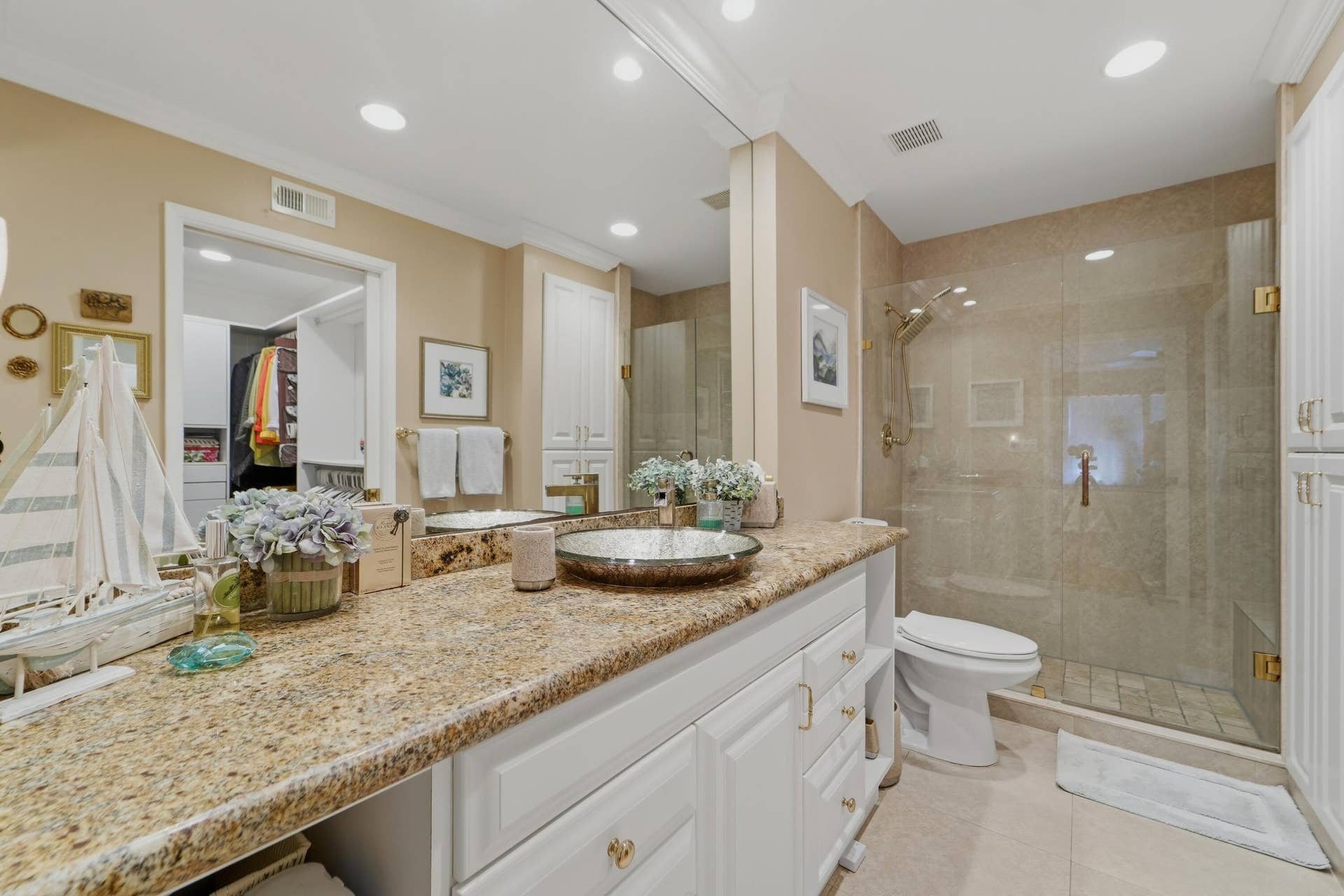 12910 Briarlake Drive, #C202, West Palm Beach, FL 33418 Master Bath