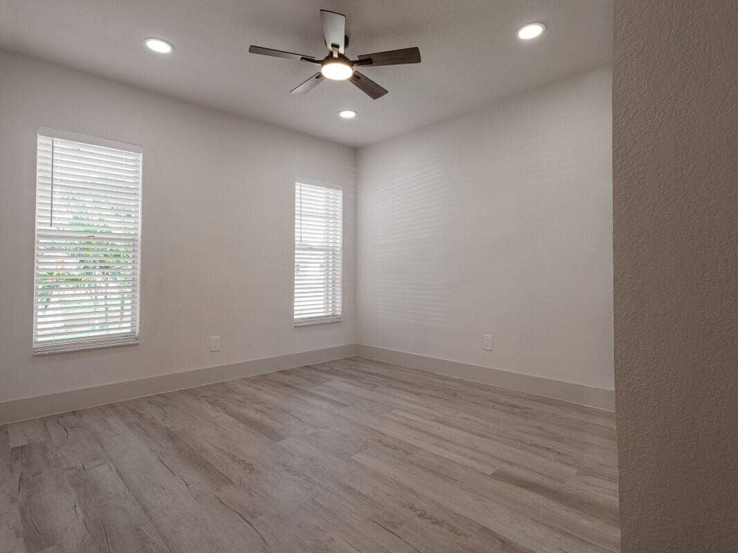 4830 NW 18th Street, Lauderhill, FL 33313 16