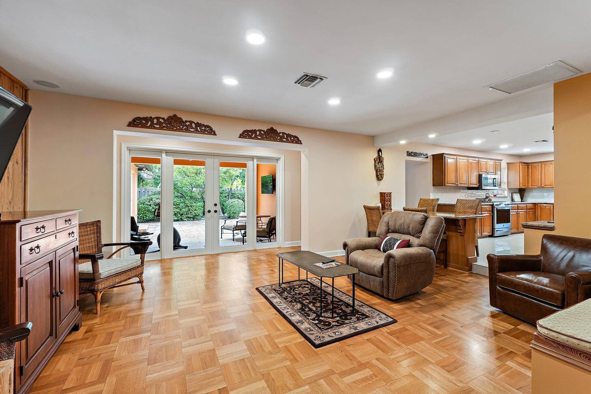 324 Sandal Lane, Palm Beach Shores, FL 33404 Living Room