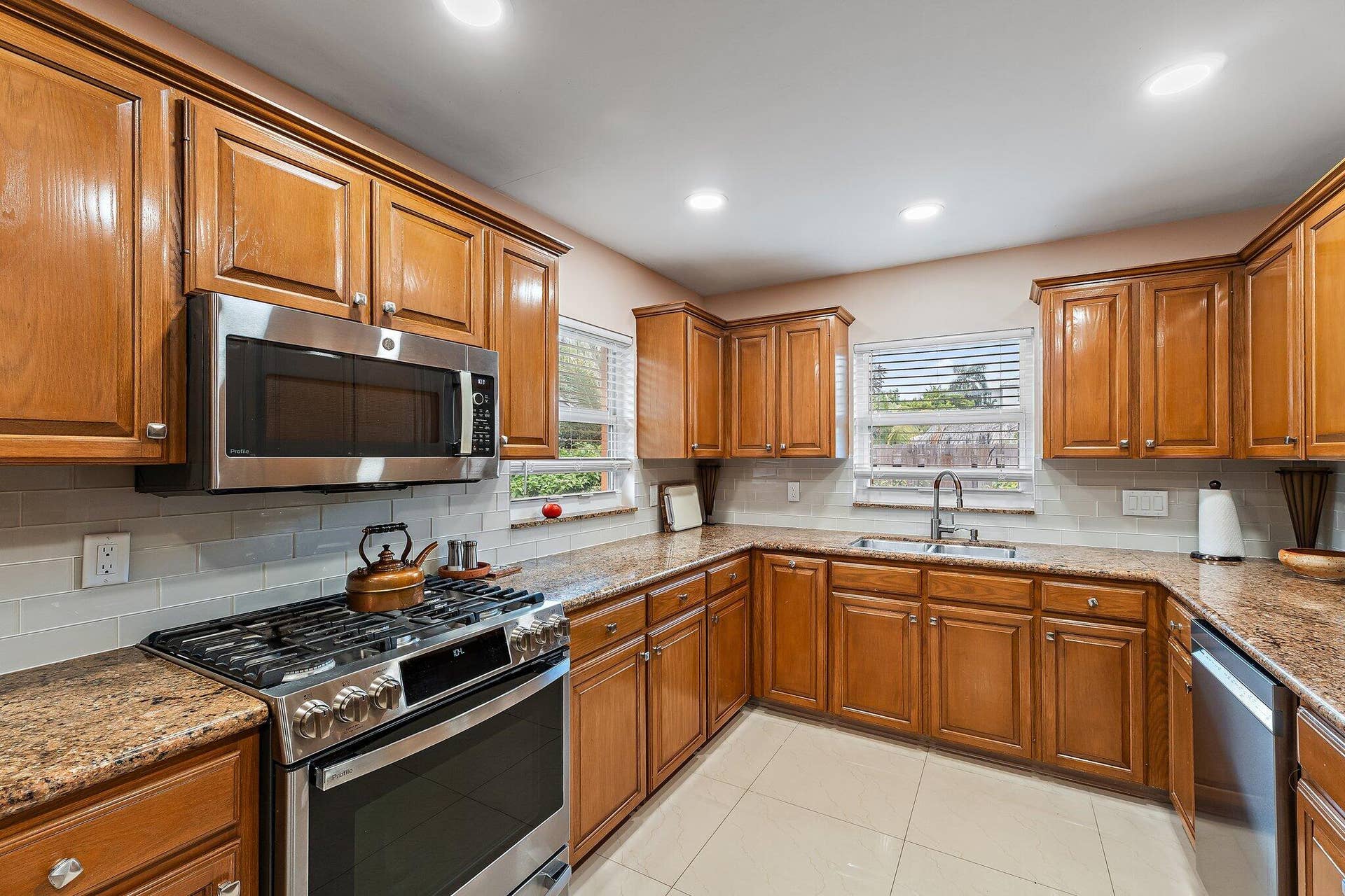 324 Sandal Lane, Palm Beach Shores, FL 33404 Kitchen