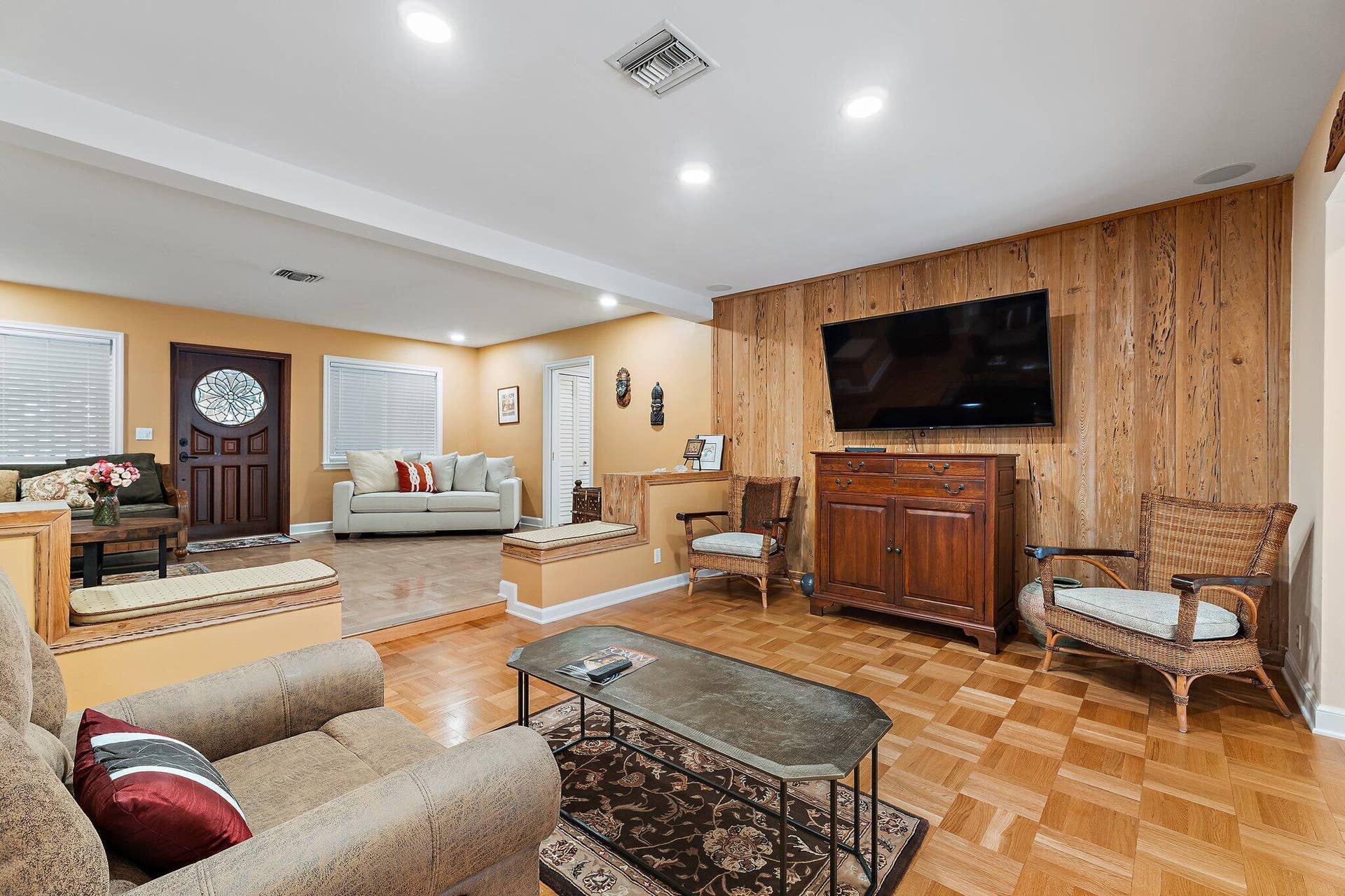 324 Sandal Lane, Palm Beach Shores, FL 33404 Living Room