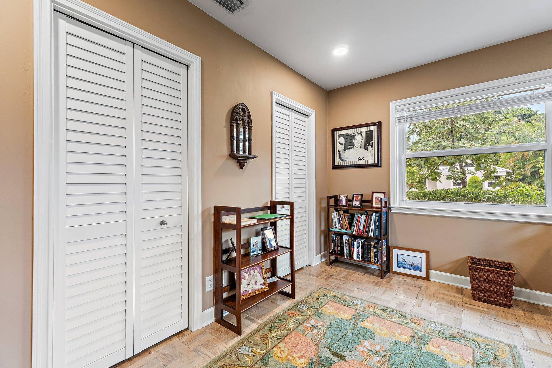 324 Sandal Lane, Palm Beach Shores, FL 33404 Office/ third bedroom