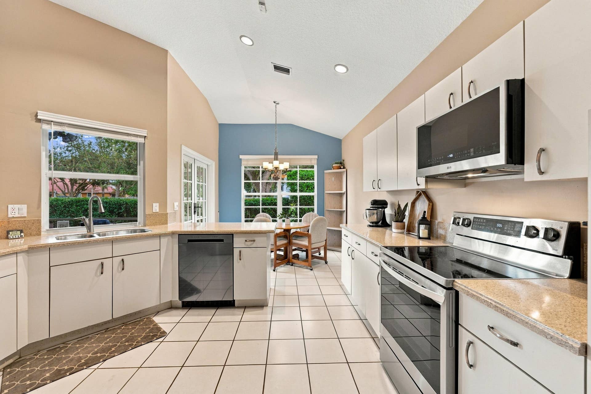 2005 NW 127th Terrace, Coral Springs, FL 33071 IMG_3462
