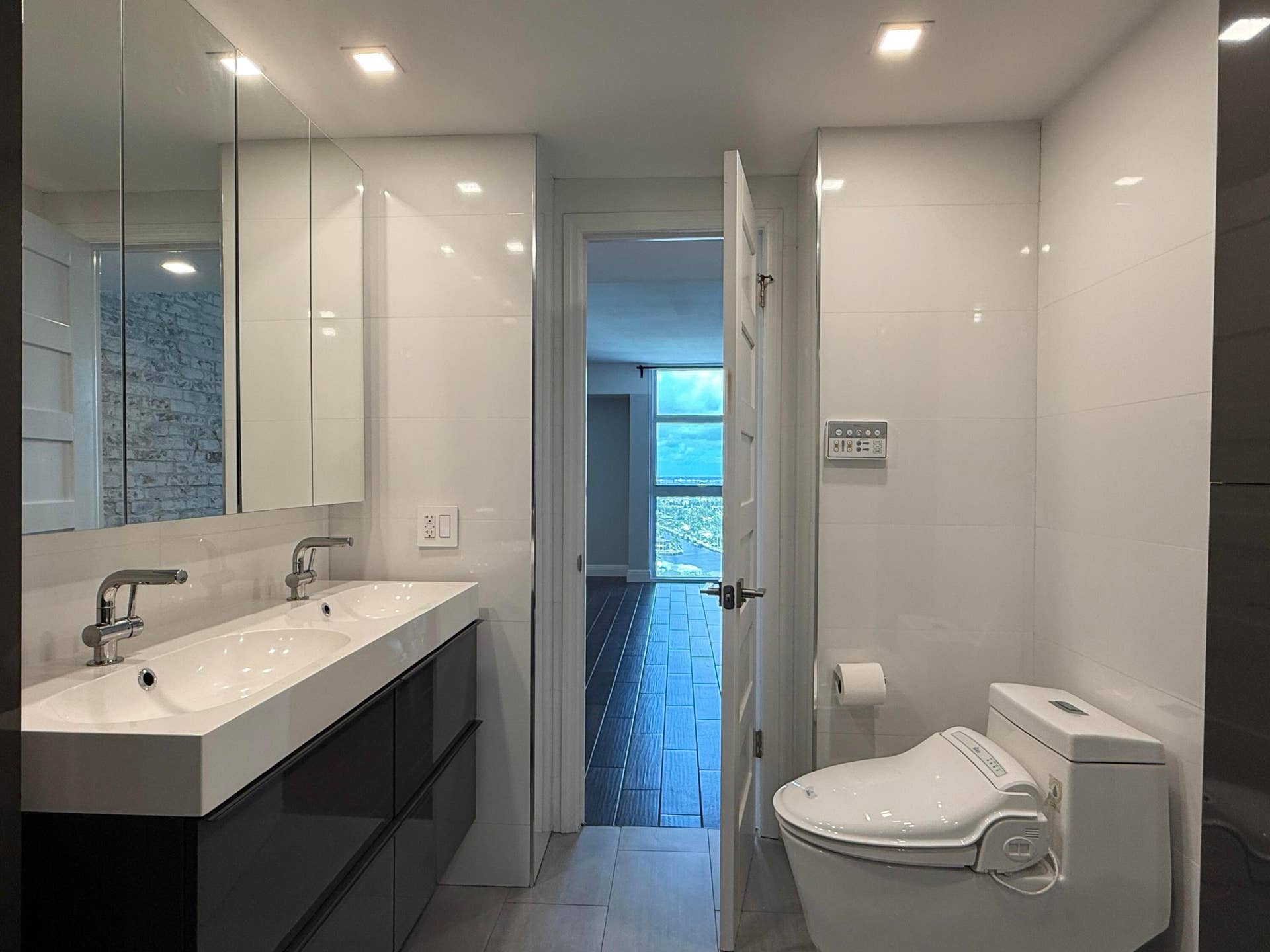 Primary bath