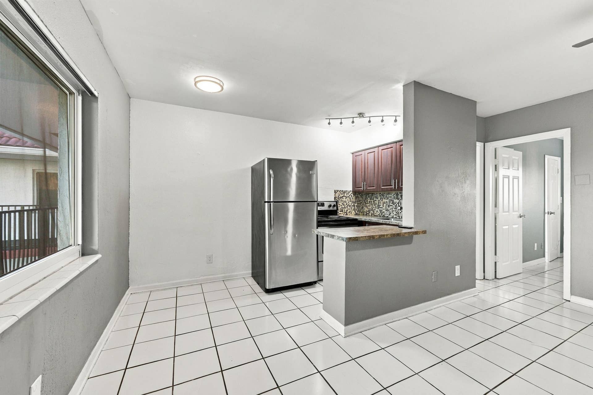 05_dining area