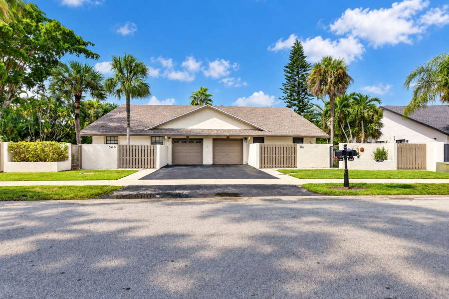 Property photo for 568 SW 28th Avenue, Delray Beach, FL