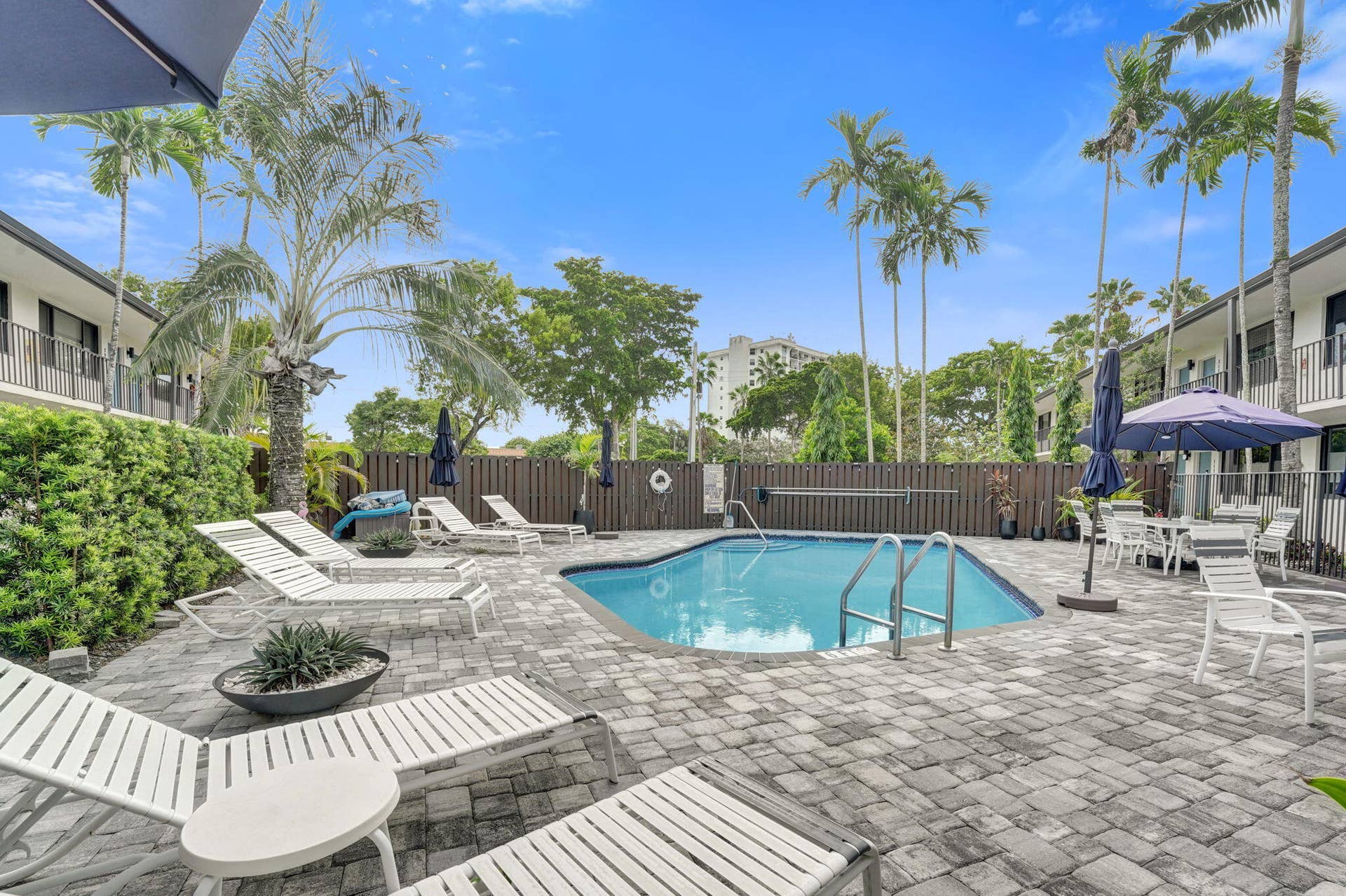 1901 N Andrews Avenue, #Apt 214, Wilton Manors, FL 33311 Pool