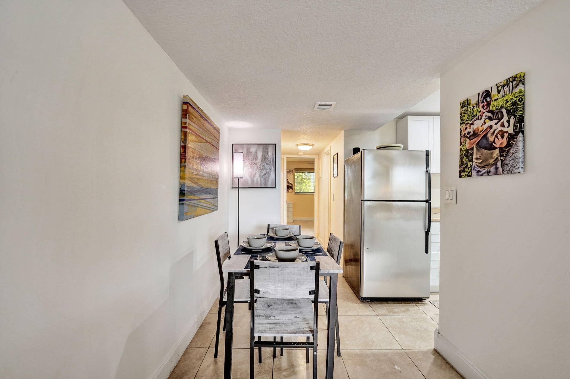 1901 N Andrews Avenue, #Apt 214, Wilton Manors, FL 33311 Dining area