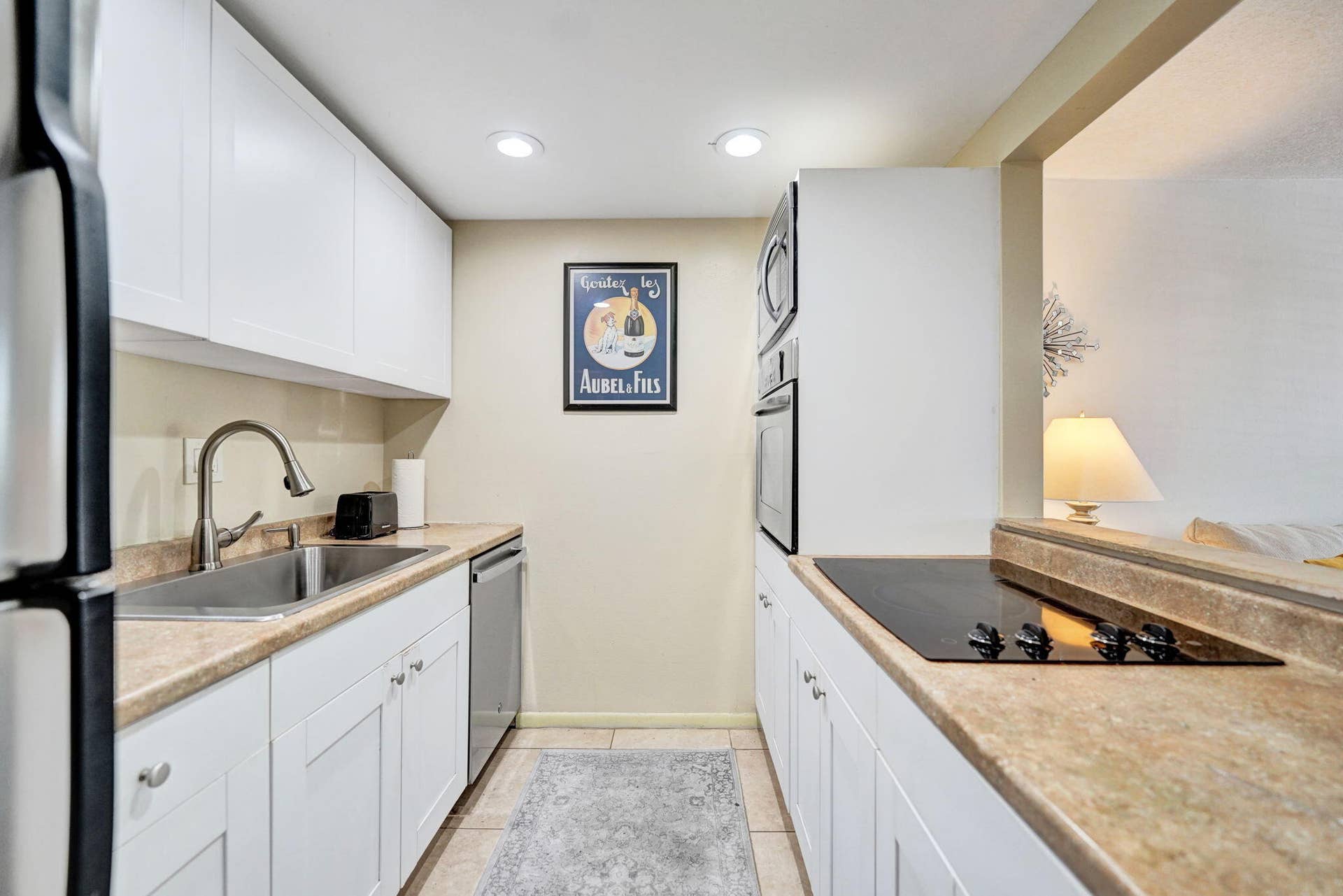 1901 N Andrews Avenue, #Apt 214, Wilton Manors, FL 33311 Galley kitchen
