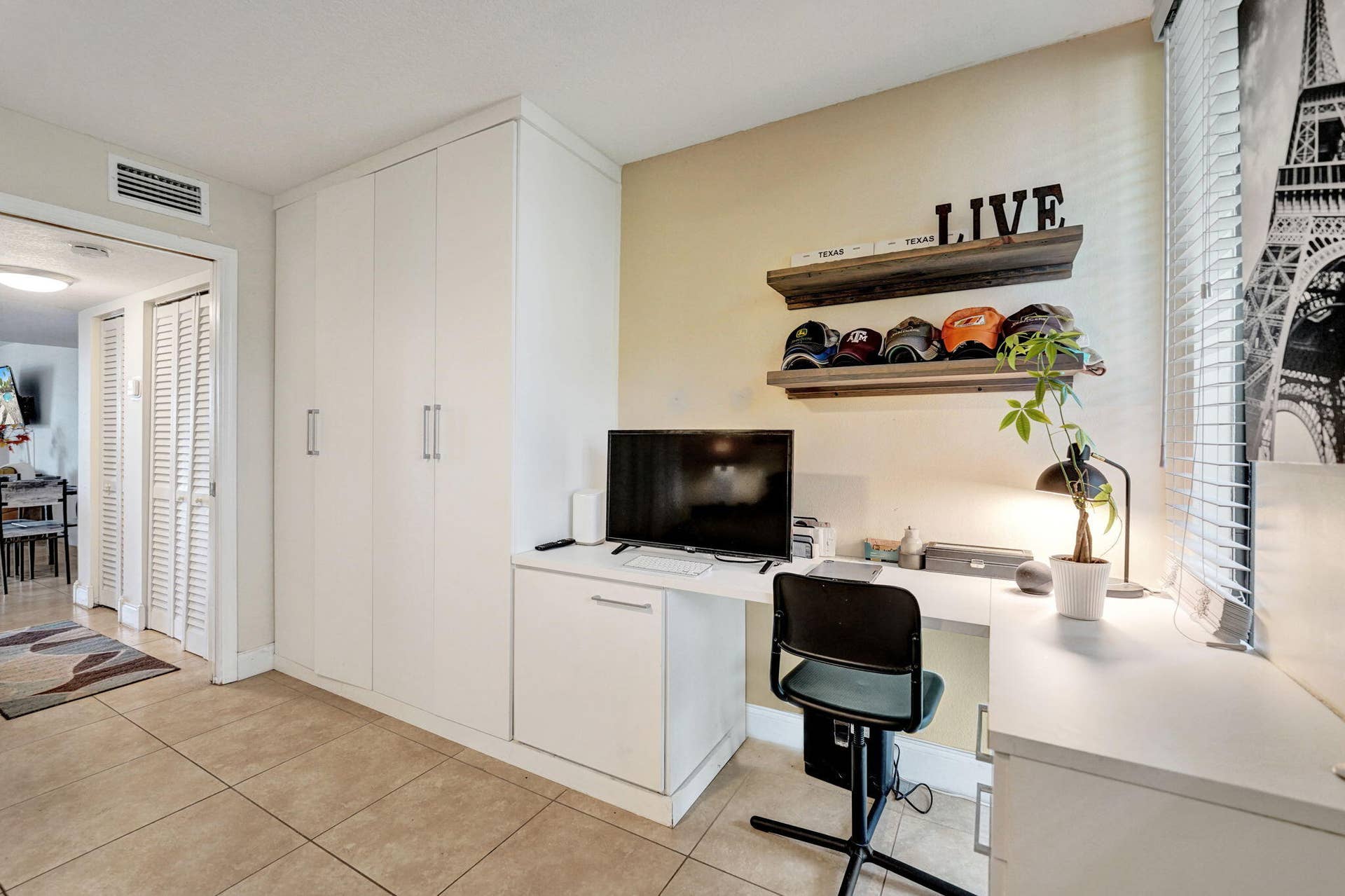 1901 N Andrews Avenue, #Apt 214, Wilton Manors, FL 33311 Built in Closet/Desk combination