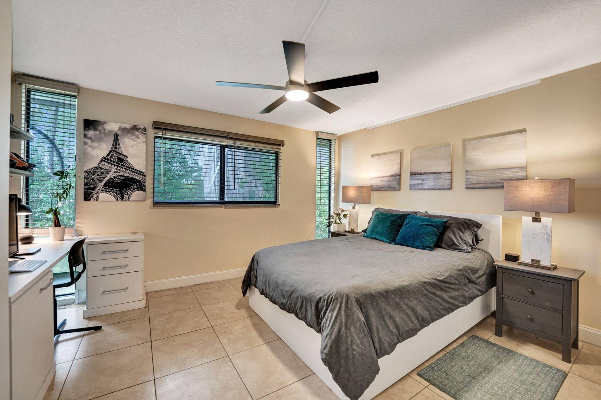 1901 N Andrews Avenue, #Apt 214, Wilton Manors, FL 33311 Queen Bed