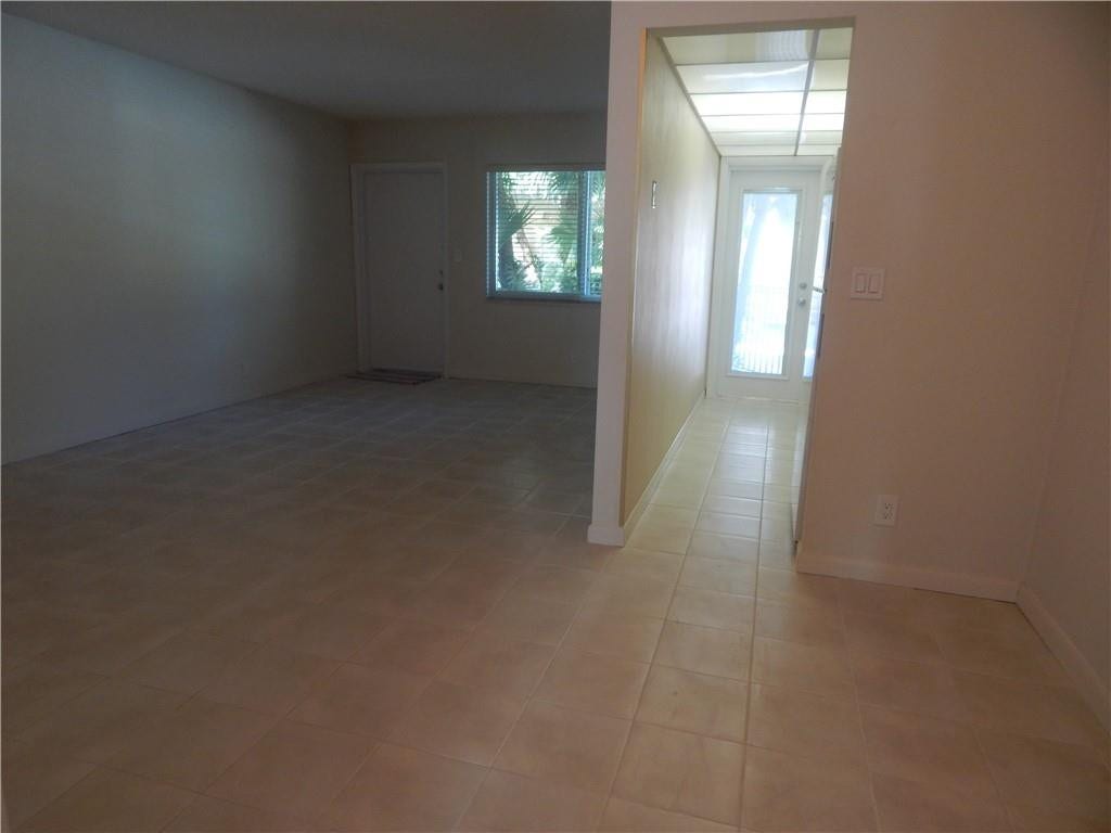 2110 NE 39th Street, #4-A, Fort Lauderdale, Fort Lauderdale, FL 33308 tile throughout