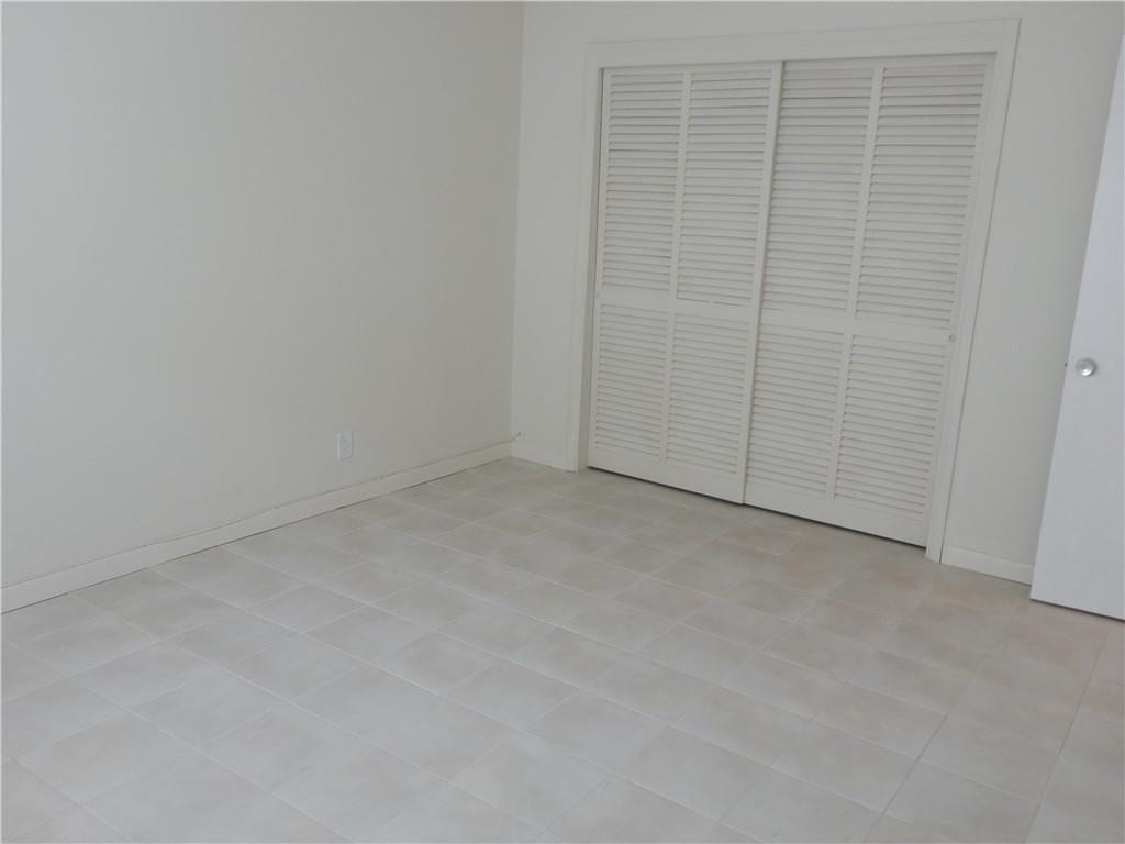2110 NE 39th Street, #4-A, Fort Lauderdale, Fort Lauderdale, FL 33308 spacious bedroom