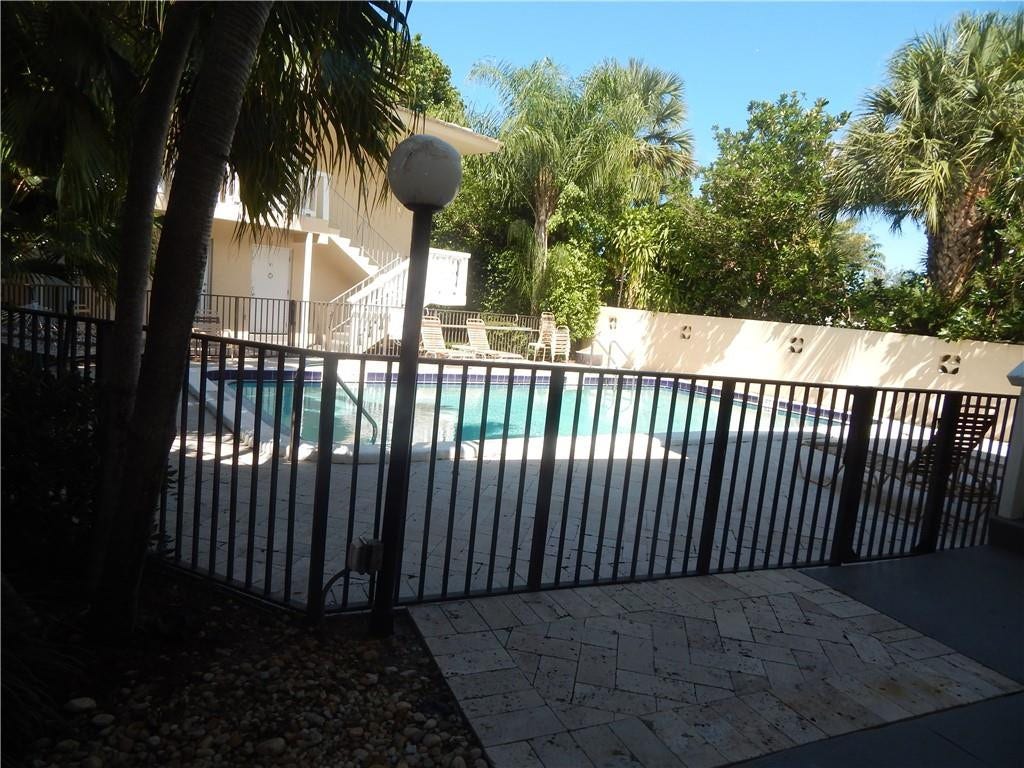 2110 NE 39th Street, #4-A, Fort Lauderdale, Fort Lauderdale, FL 33308 step out your door to the pool