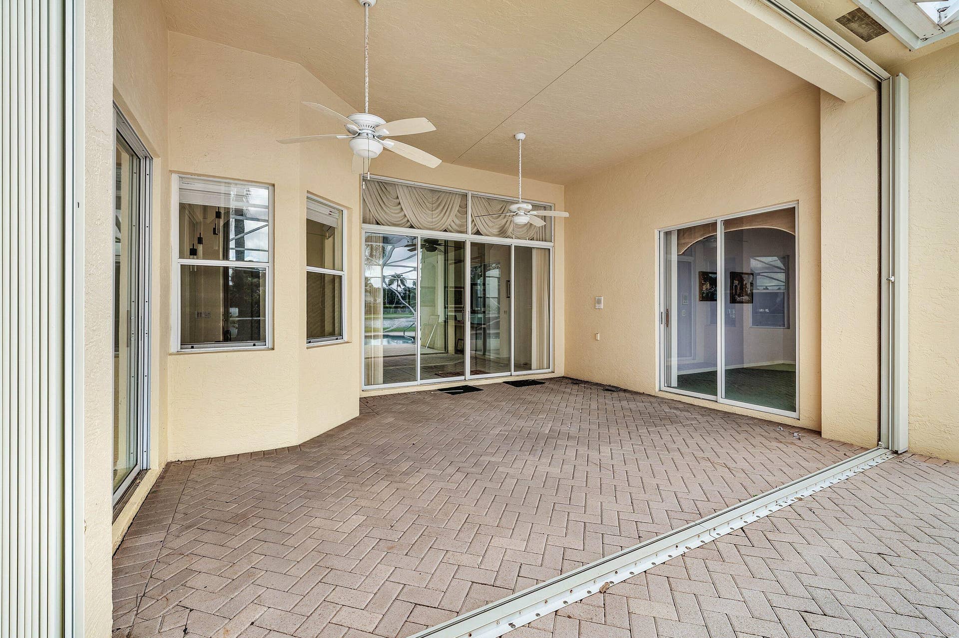 034-11054BlueCoralDrive-BocaRaton-FL-334