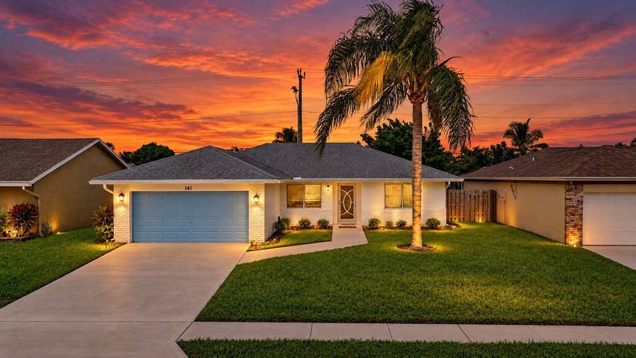 Property photo for 141 Arrowhead Circle, Jupiter, FL