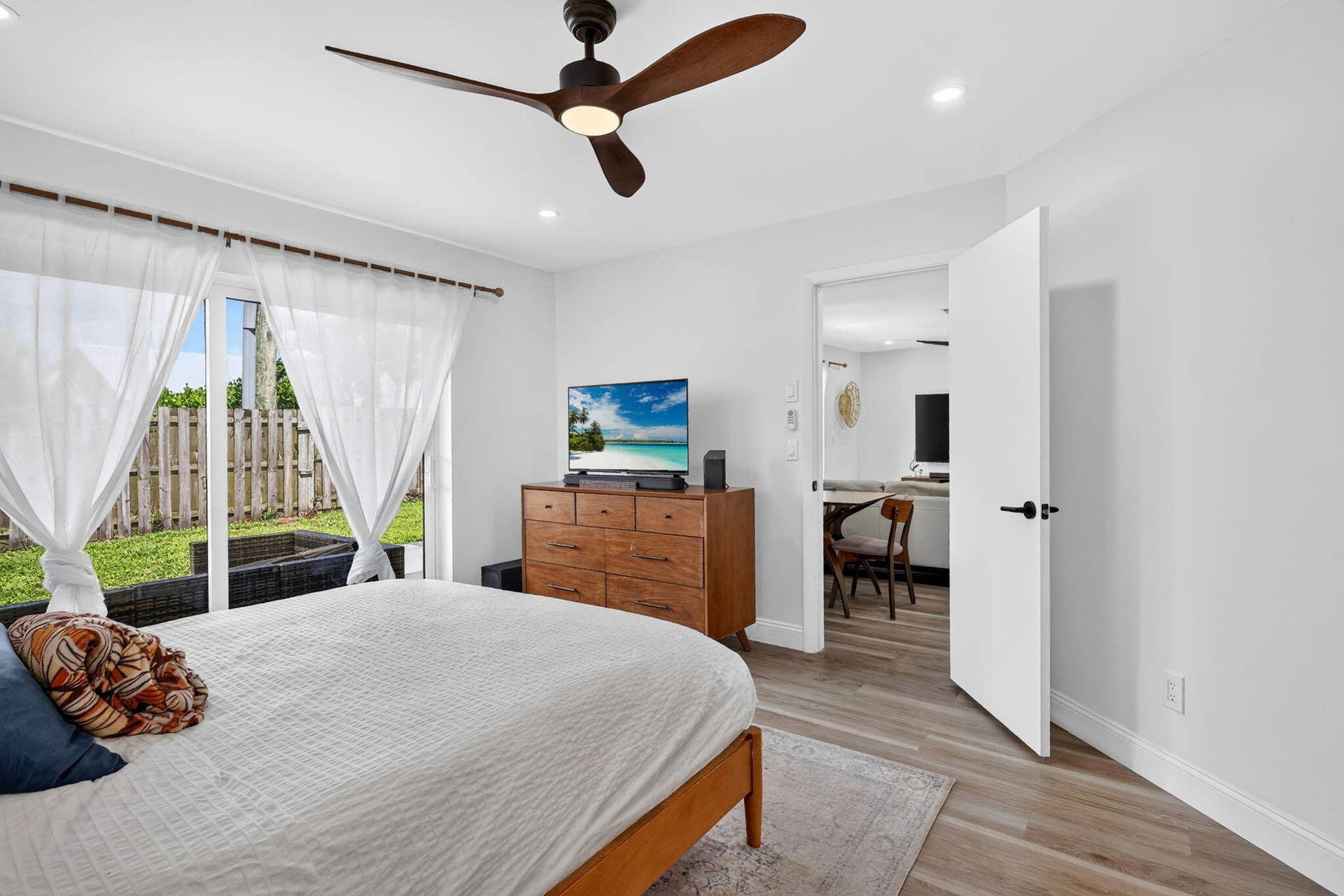 23-web-or-mls-5P1A3561