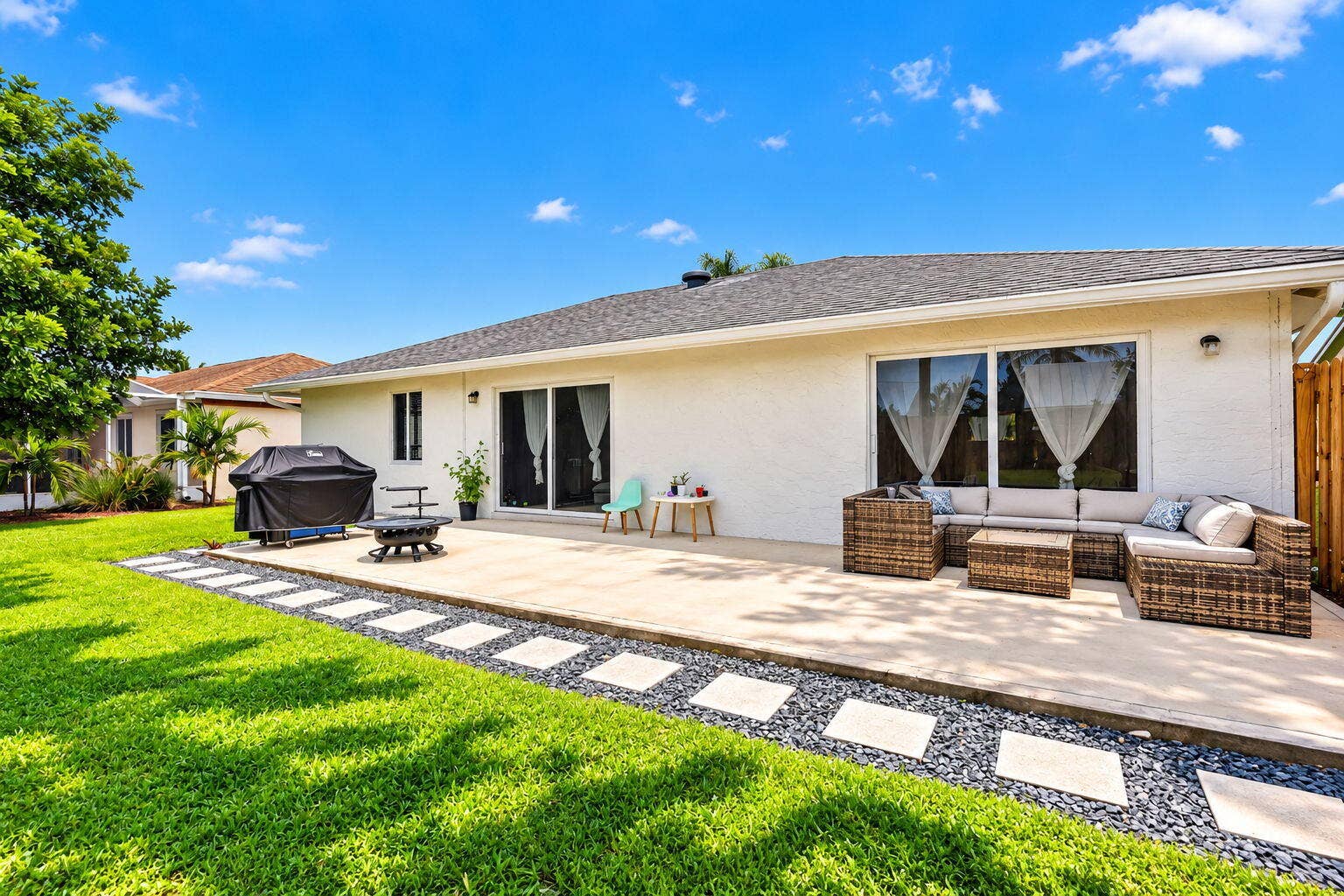 37-web-or-mls-backyard2