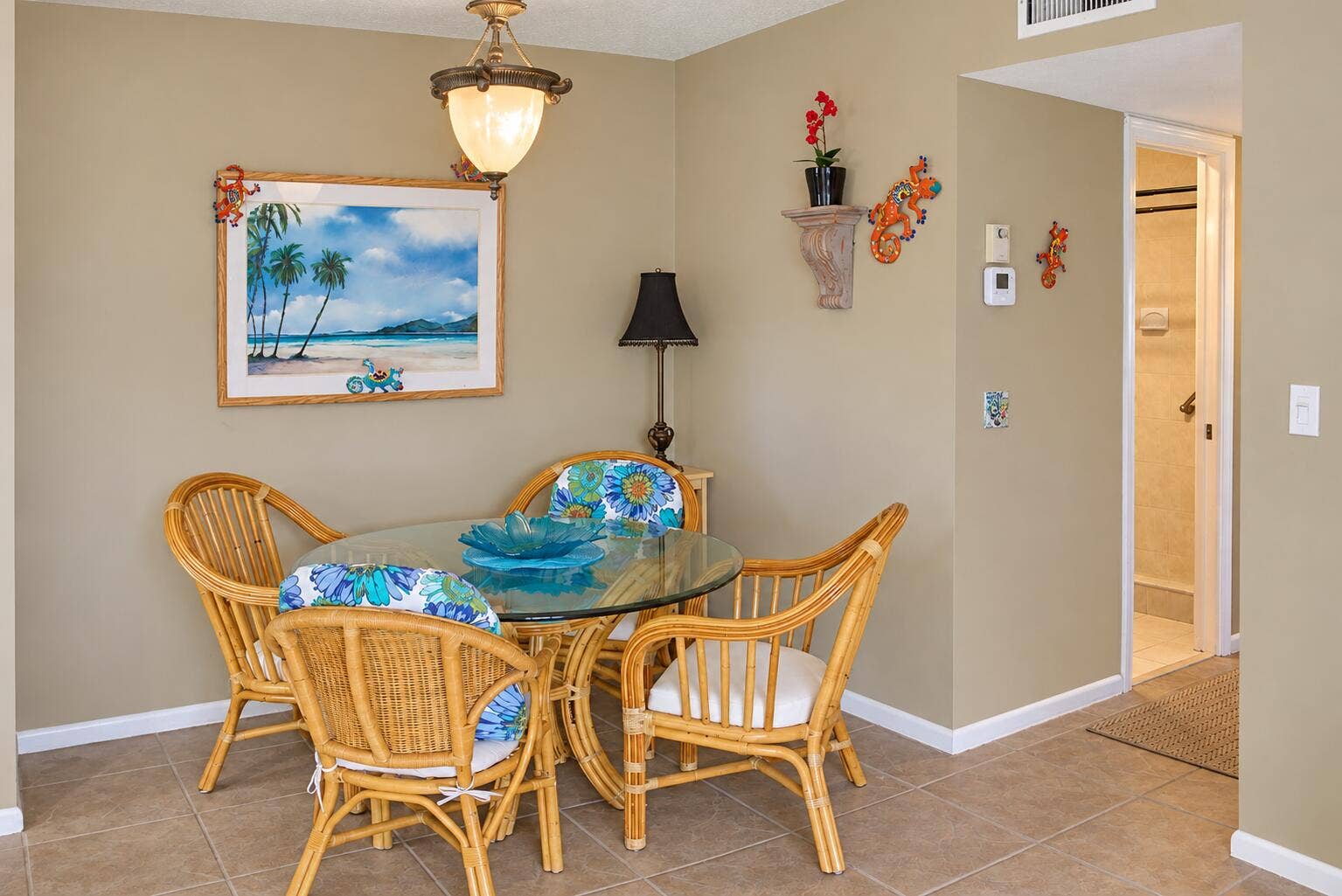 Great dining space next to the kitchen