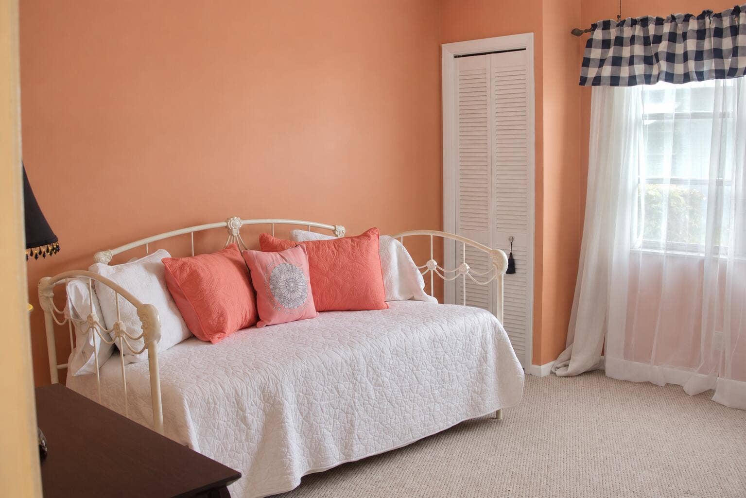 2nd Bedroom with trundle day bed
