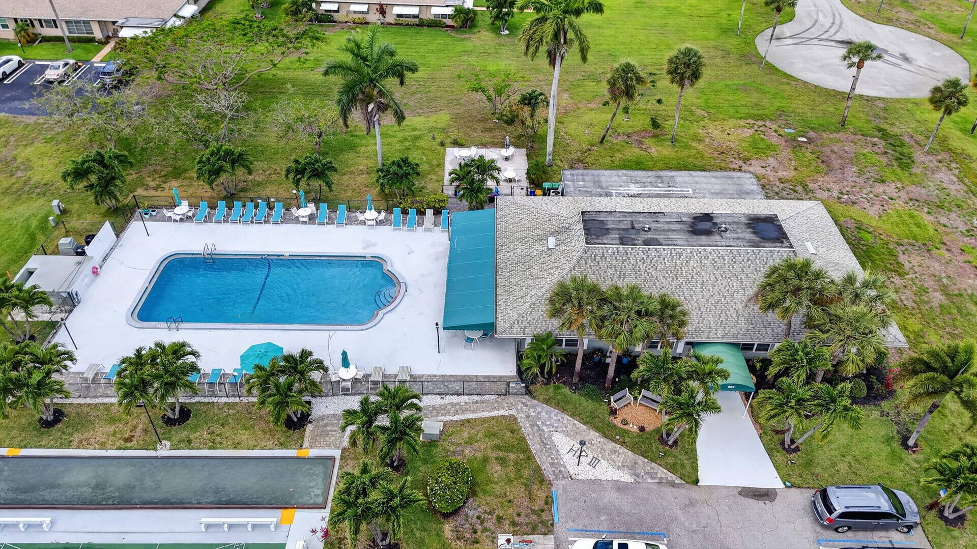 H P Sec III Clubhouse/Pool a great spot to gather, play games and have a great time!