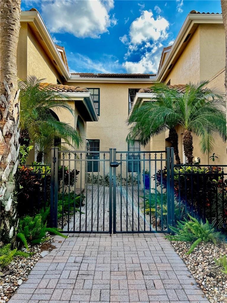 6769 Montego Bay Boulevard, Boca Raton, FL 33433 Exterior