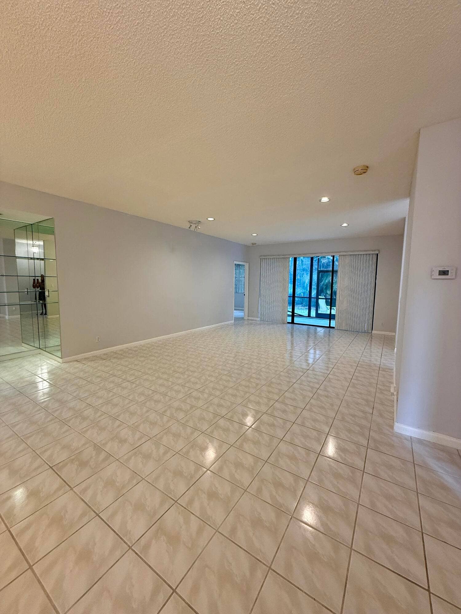 6769 Montego Bay Boulevard, Boca Raton, FL 33433 Living room