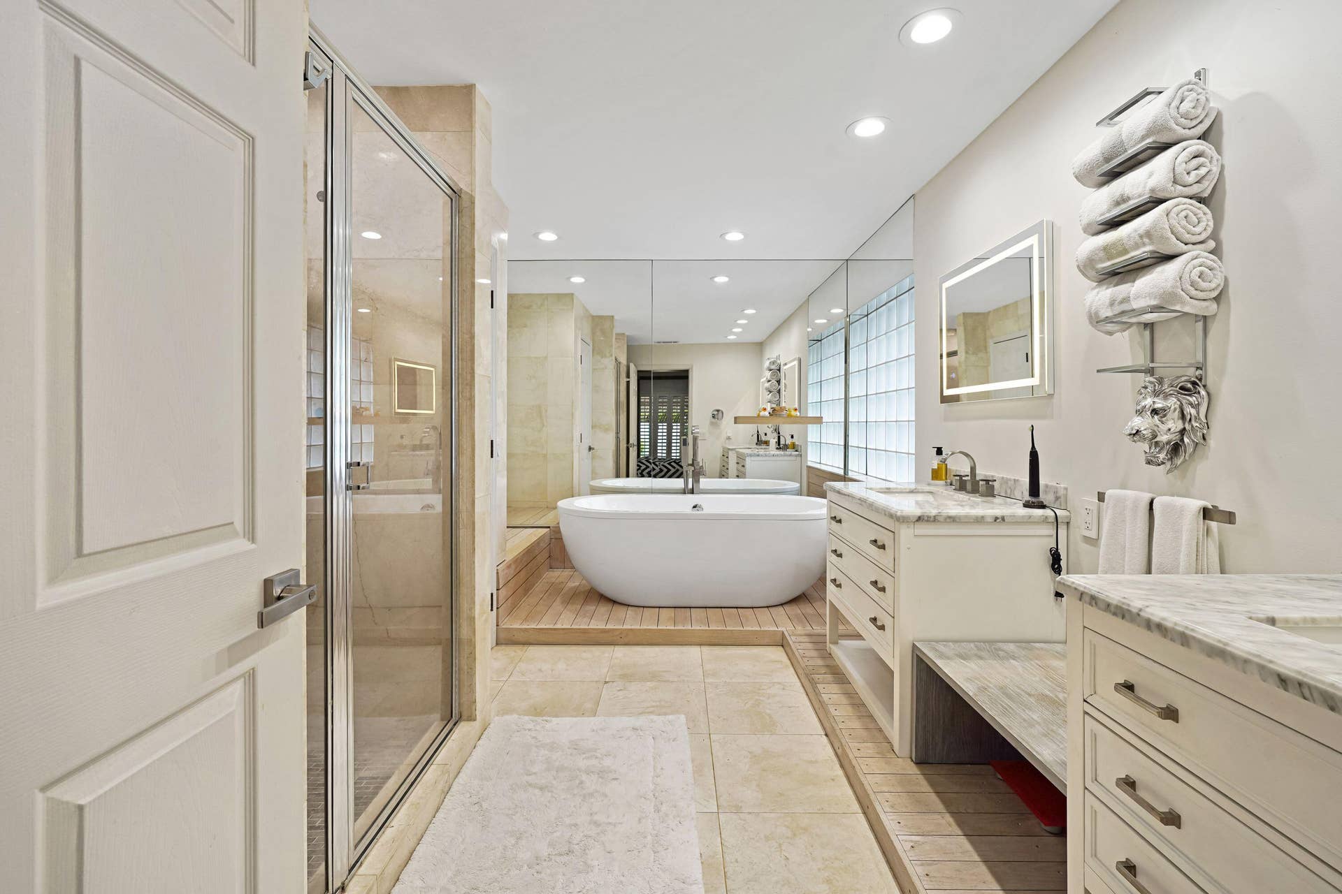 608 SW 17TH Street, Fort Lauderdale, FL 33315 DSC01205