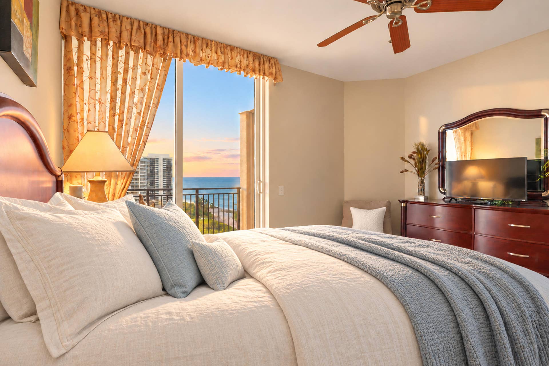 3800 N Ocean Dr 1751 032