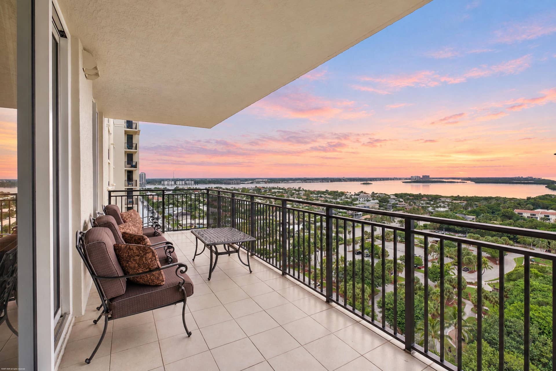 3800 N Ocean Dr 1751 033