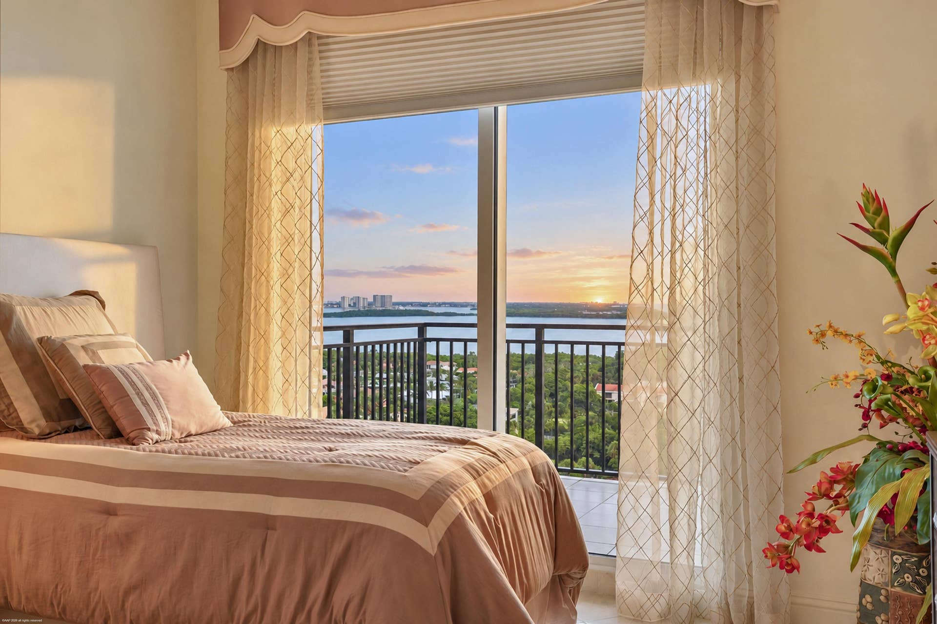 3800 N Ocean Dr 1751 042