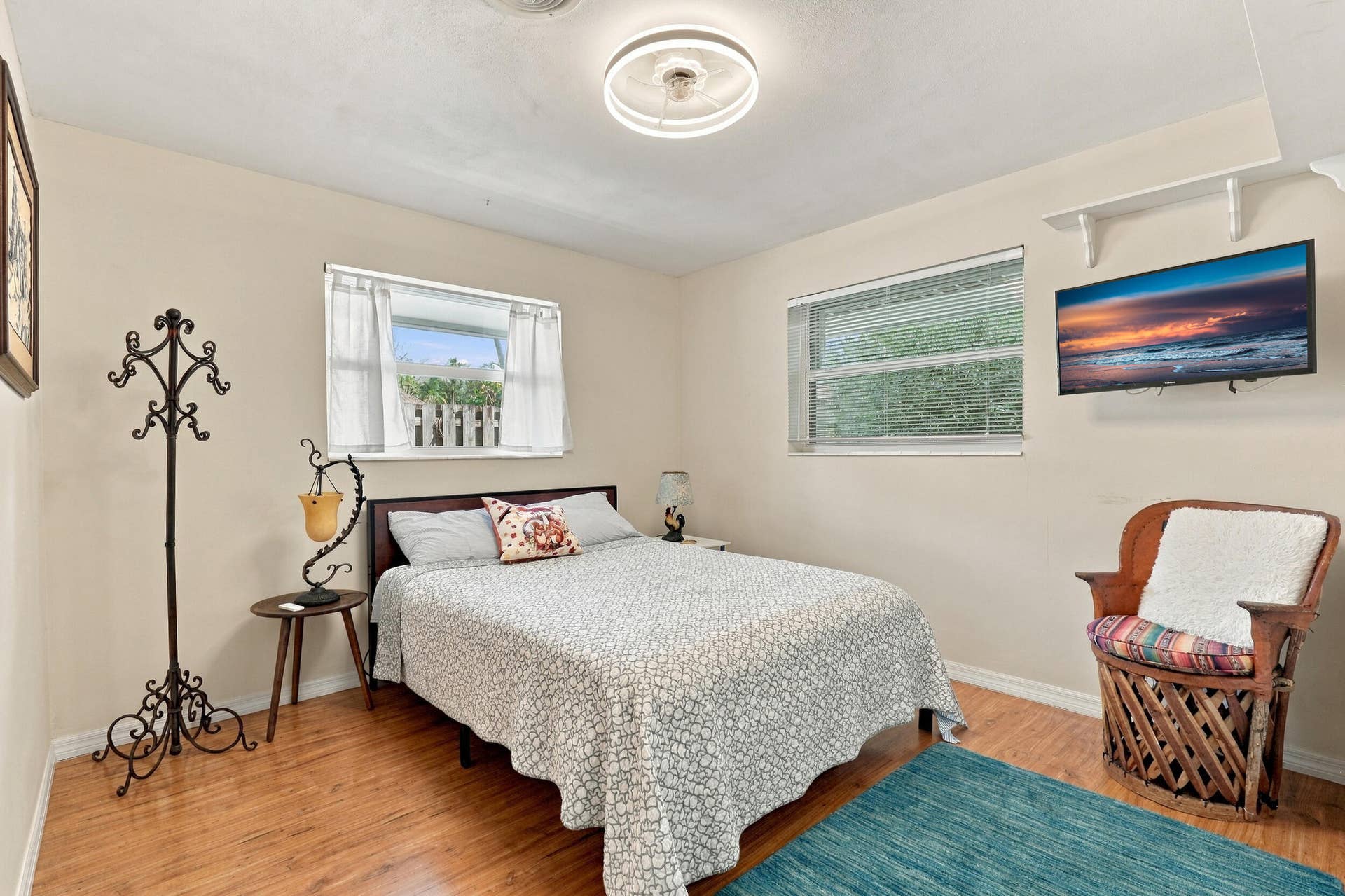 9714 Honeysuckle Ave