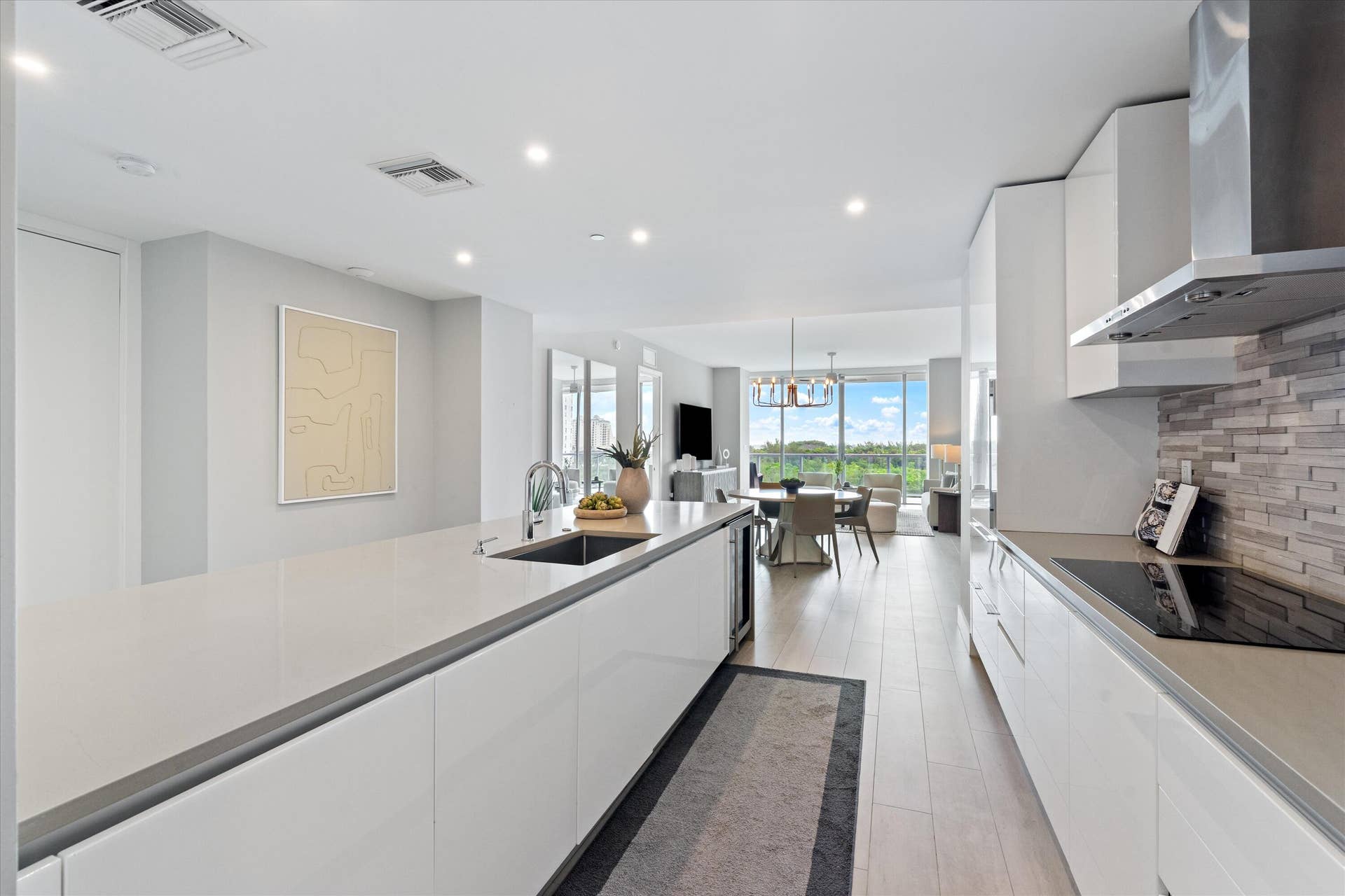 920 Intracoastal Drive, #702, Fort Lauderdale, FL 33304 Kitchen with water views