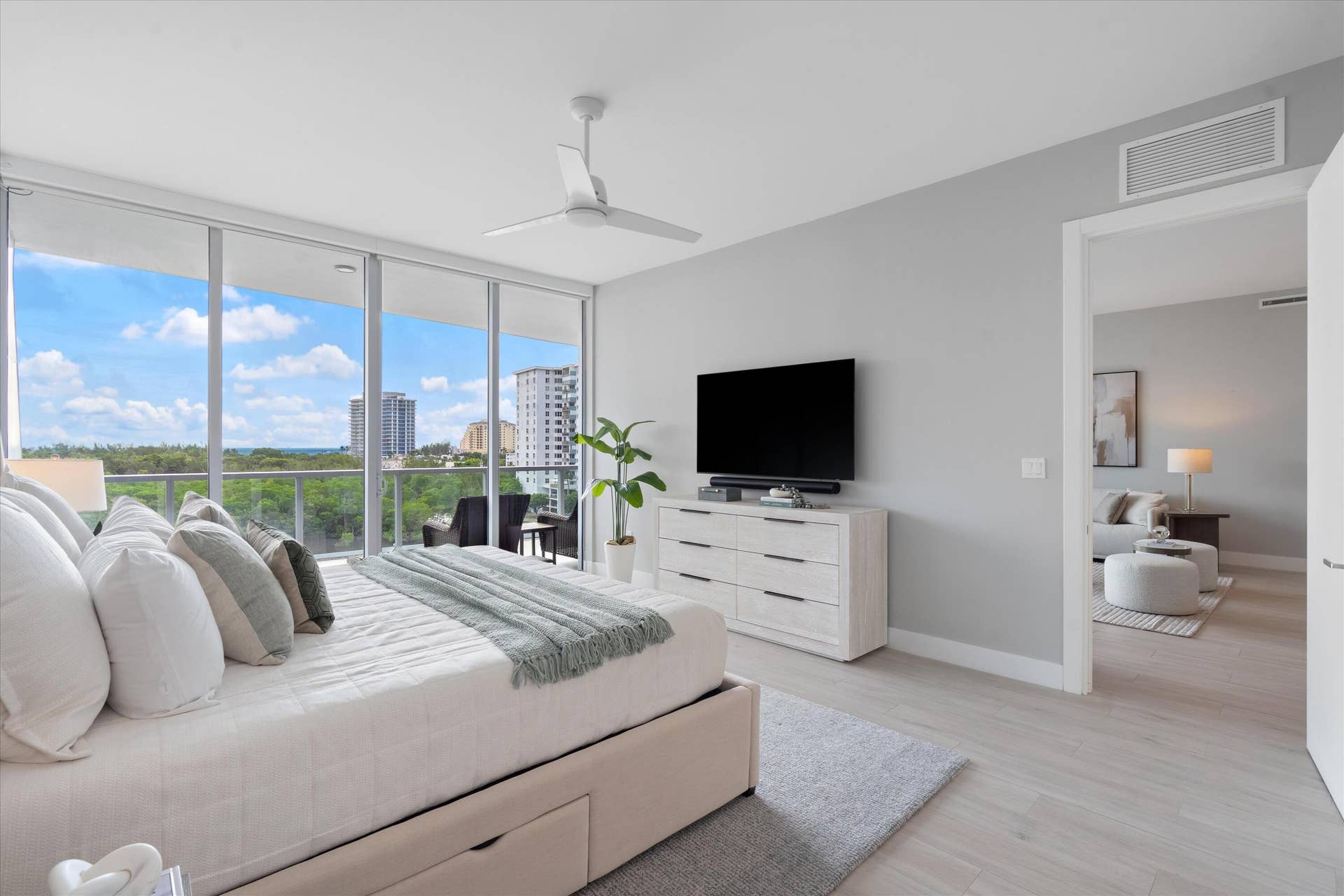 920 Intracoastal Drive, #702, Fort Lauderdale, FL 33304 Primary with water views