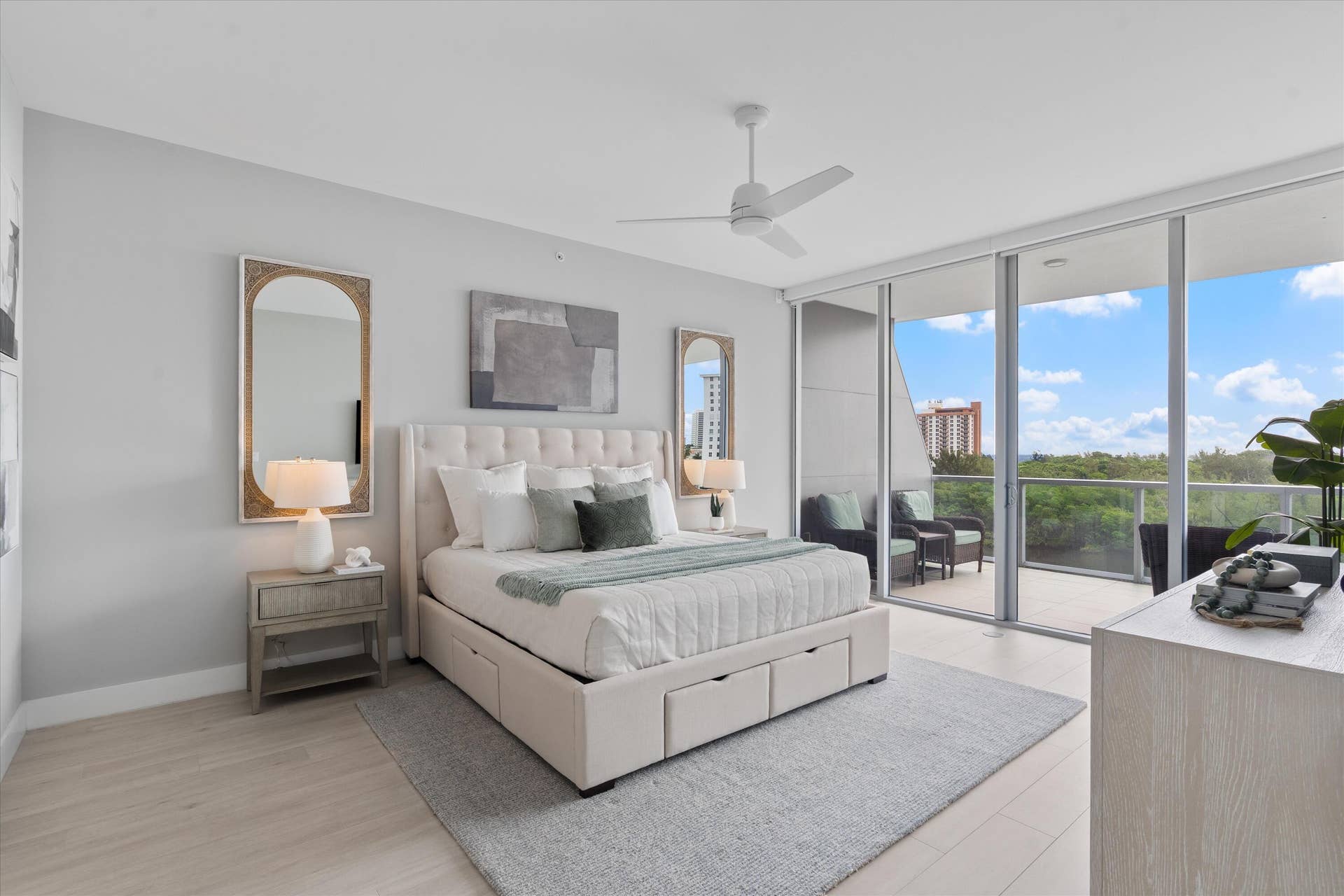 920 Intracoastal Drive, #702, Fort Lauderdale, FL 33304 Primary bedroom