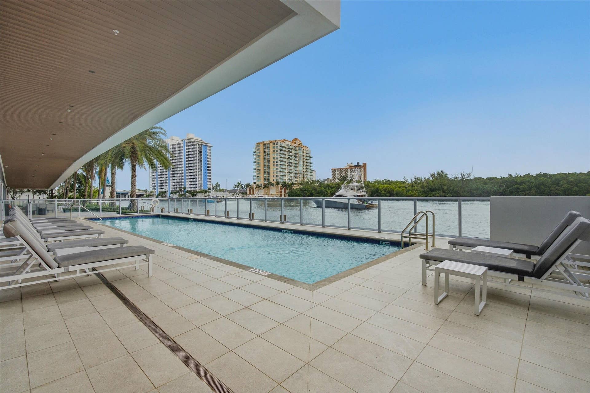 920 Intracoastal Drive, #702, Fort Lauderdale, FL 33304 Pool