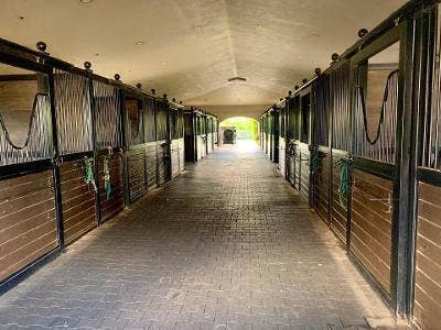 Equestrian Way Barn 1
