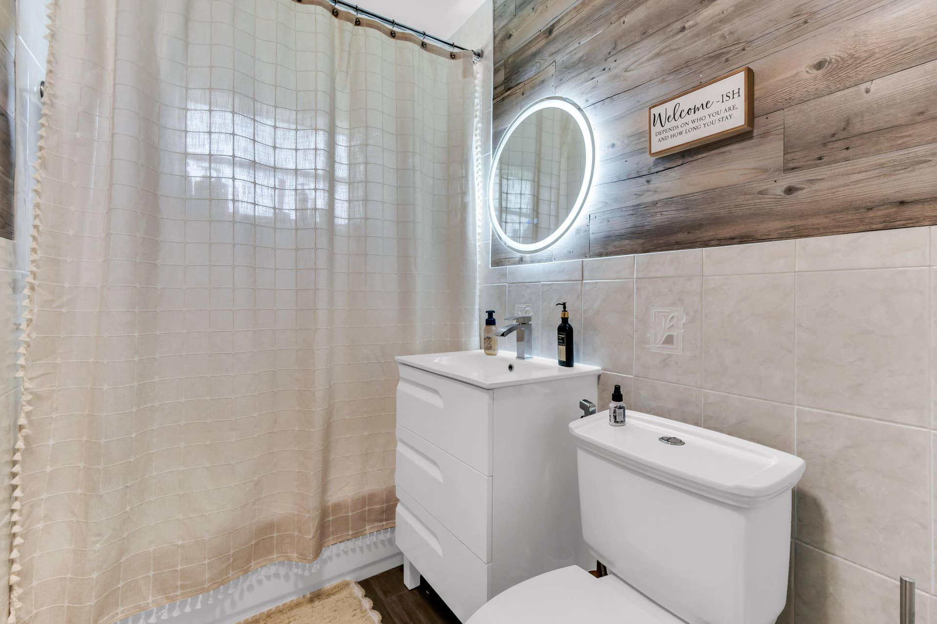 7360 ARTHUR Street, Hollywood, FL 33024 Bath