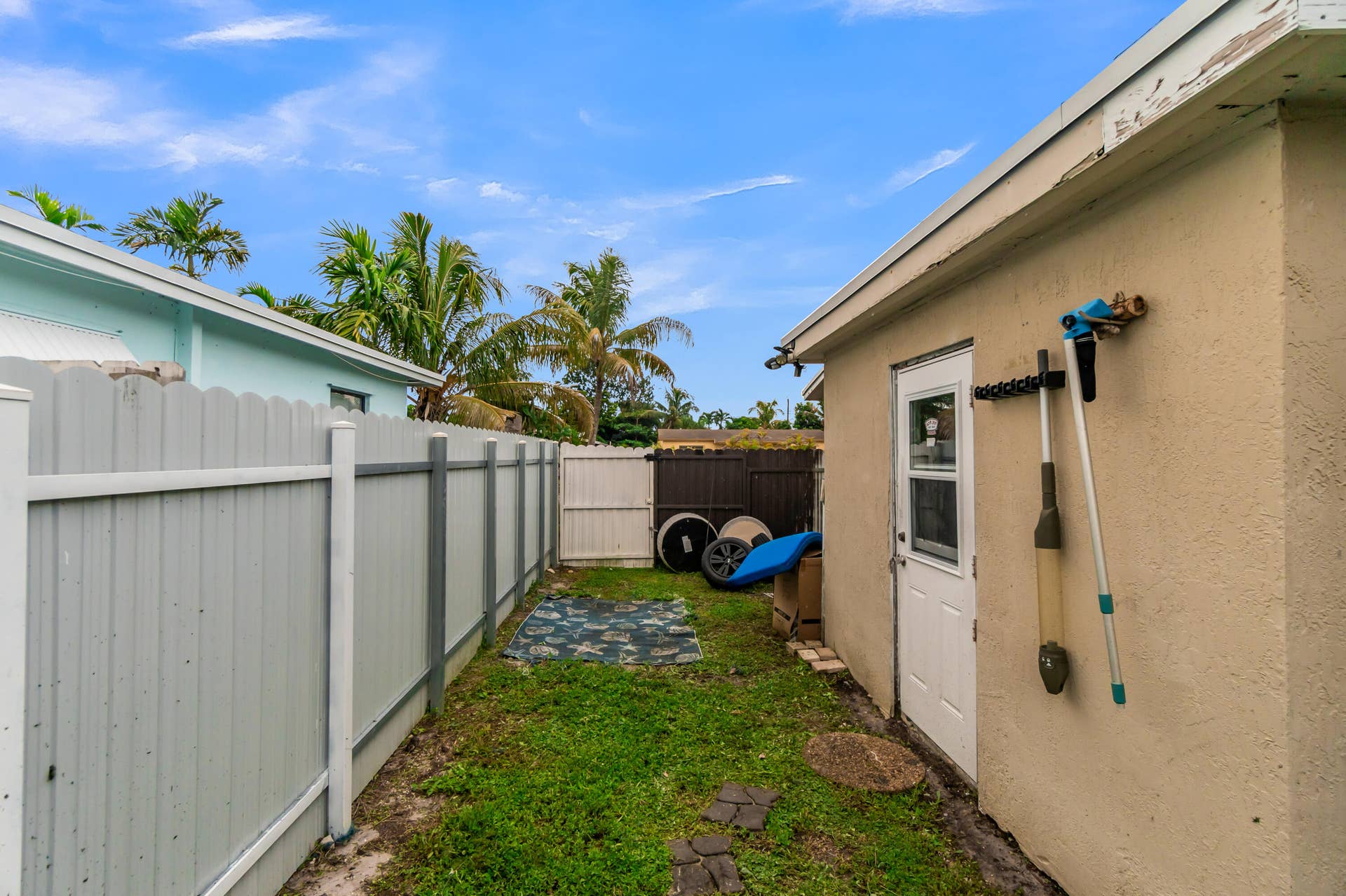 7360 ARTHUR Street, Hollywood, FL 33024 Laundry Room