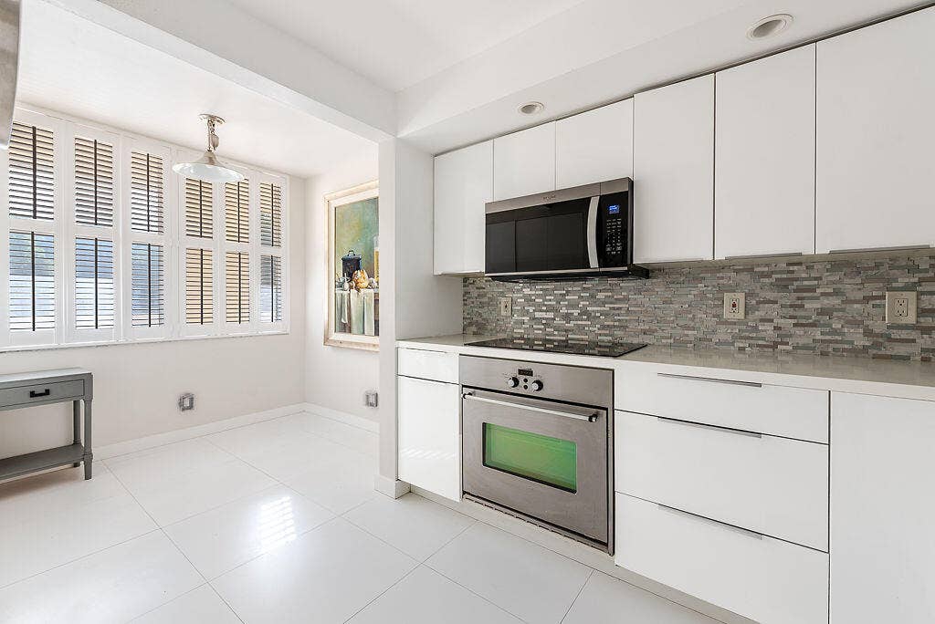 285SE19thAve#203.DeerfieldBeach-6